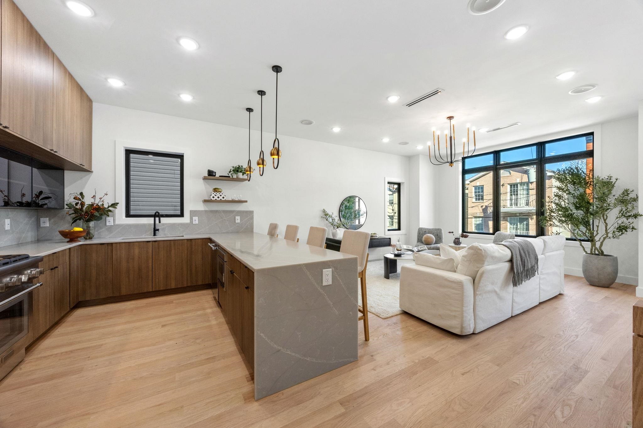 33 GRAHAM ST Unit: 1