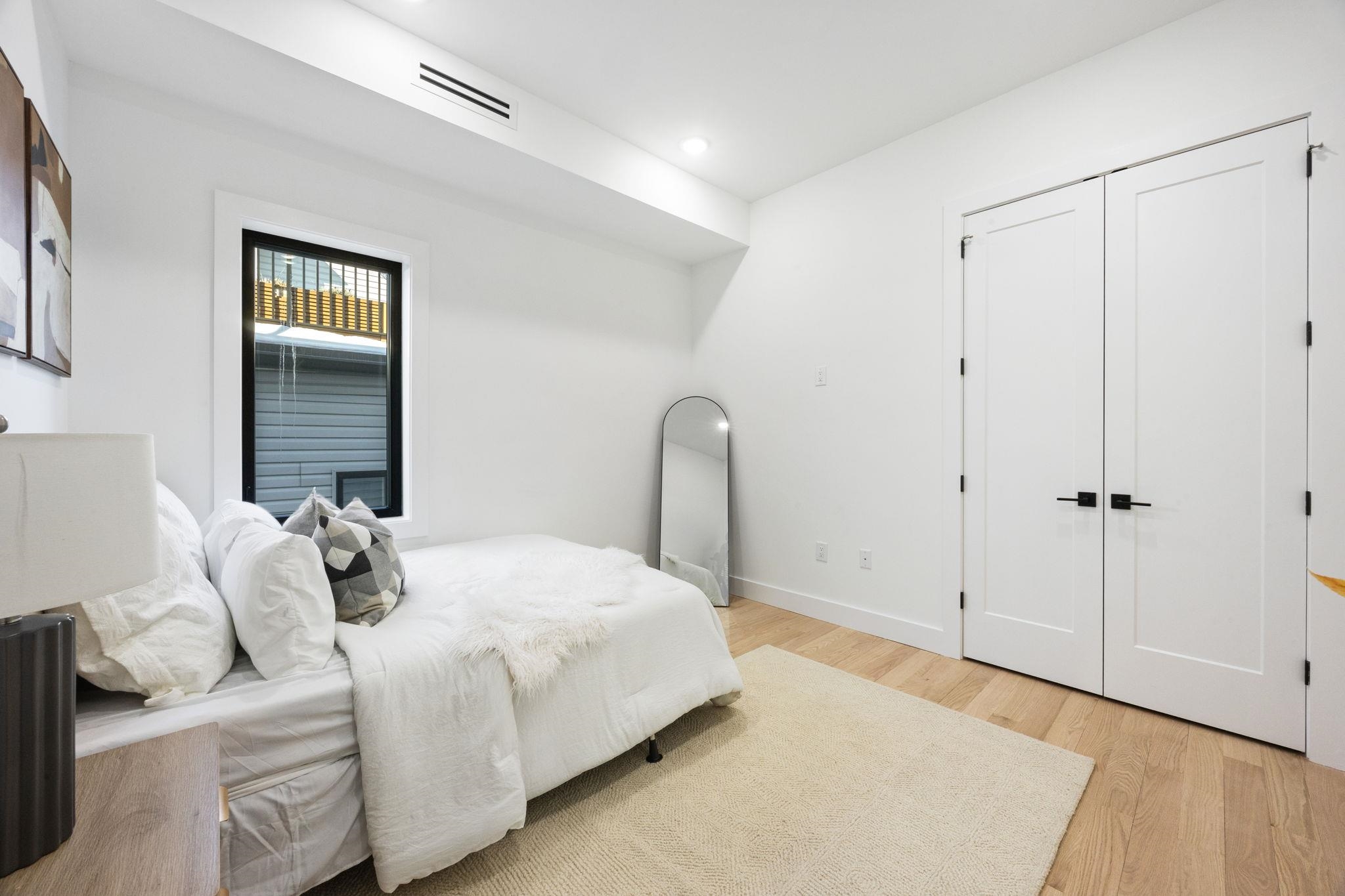 33 GRAHAM ST Unit: 1
