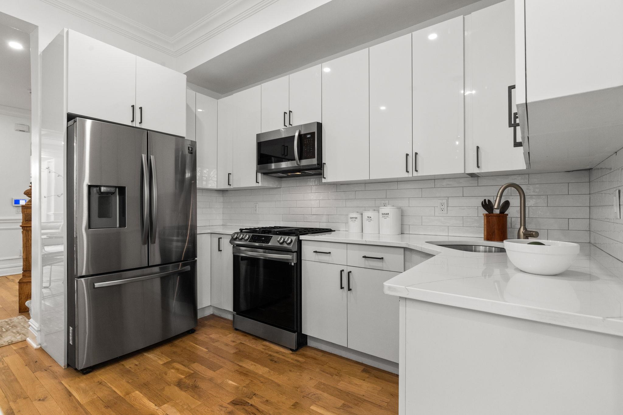 52 BRINKERHOFF ST
