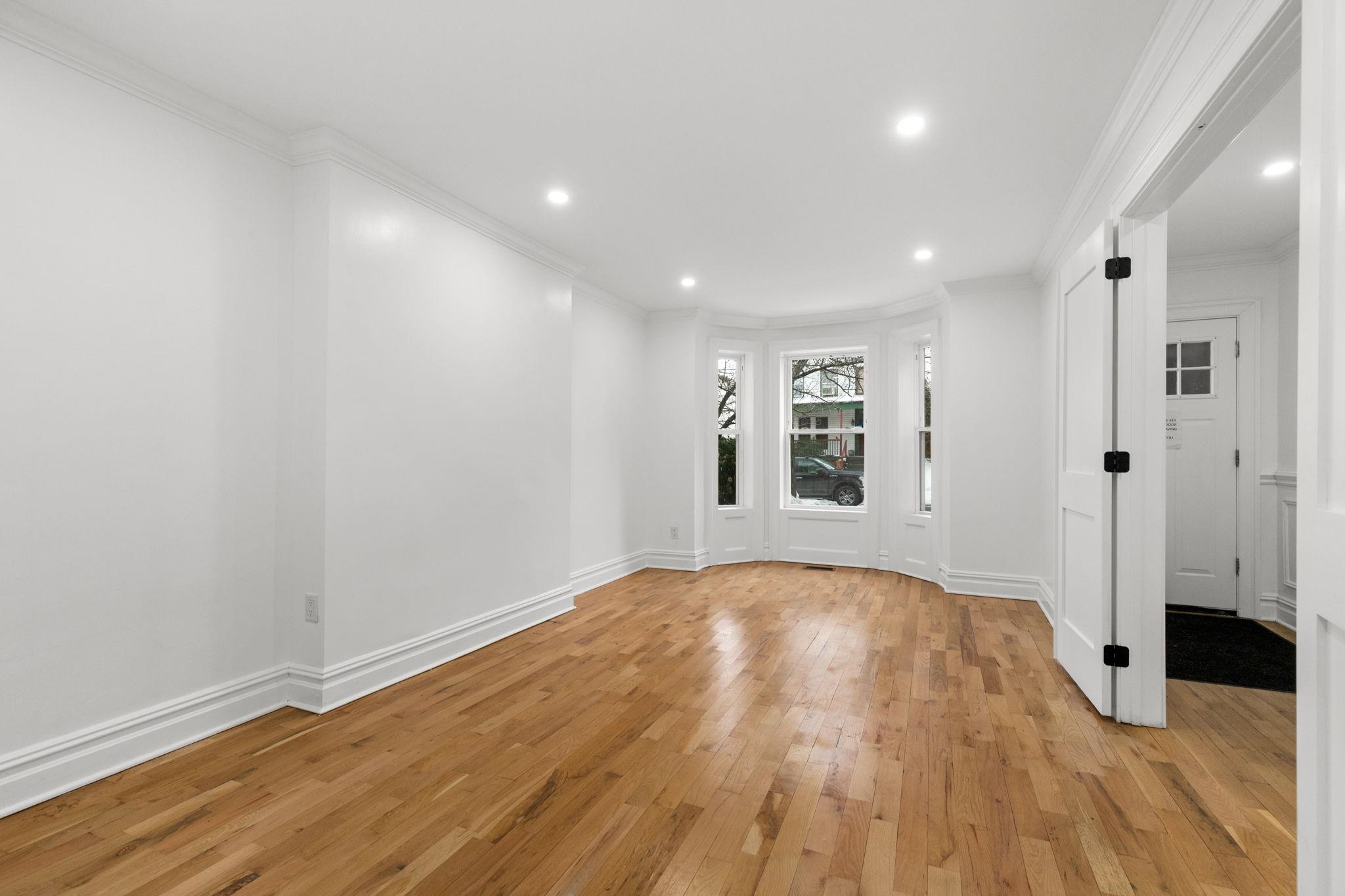 52 BRINKERHOFF ST