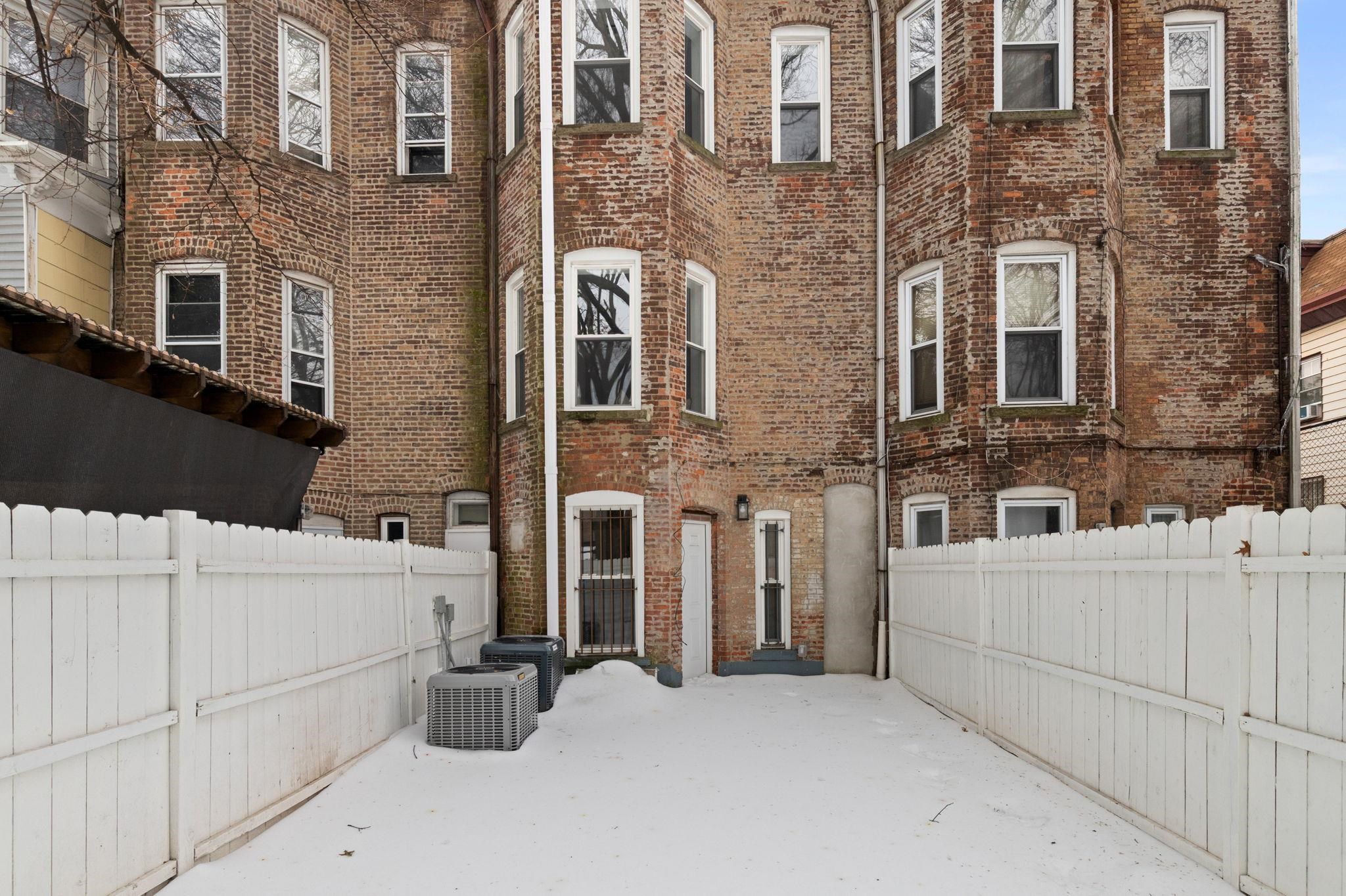 52 BRINKERHOFF ST