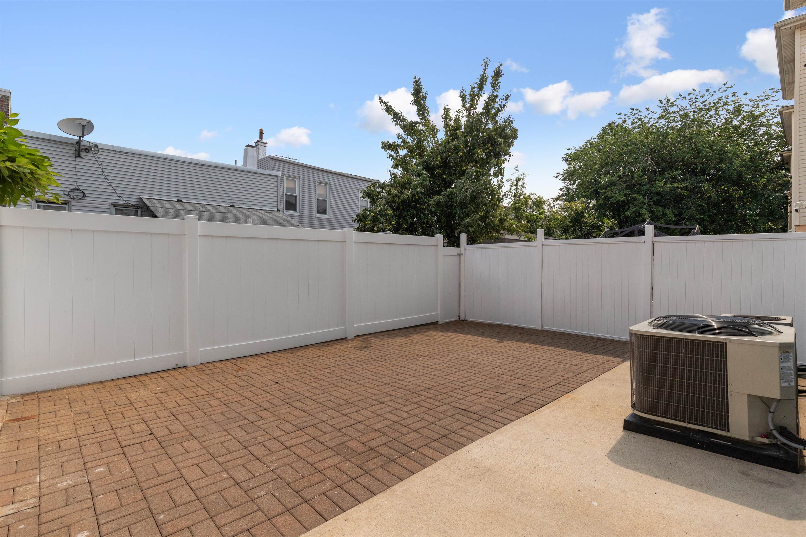 720 23RD ST Unit: 1
