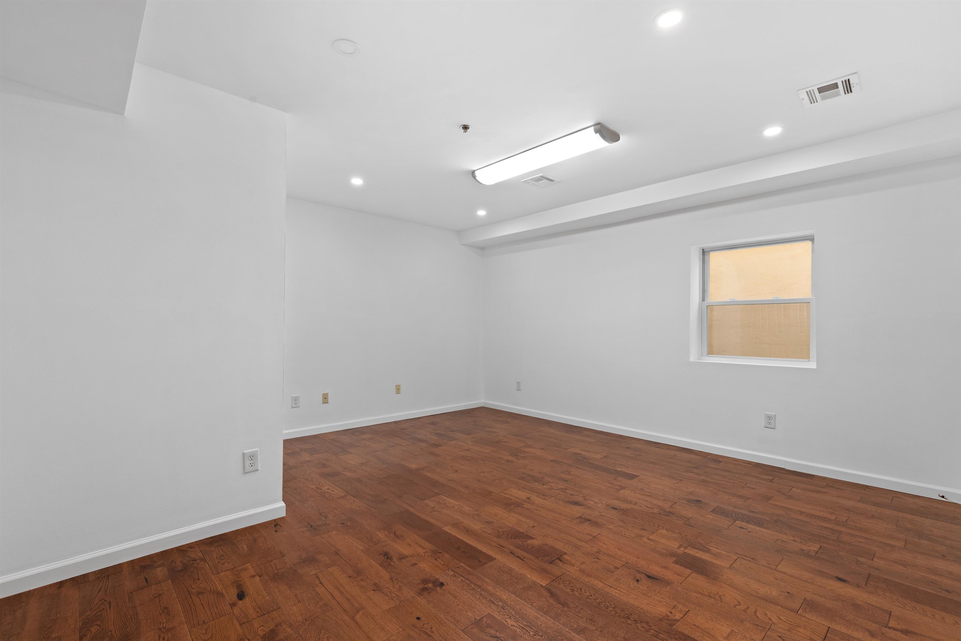 720 23RD ST Unit: 1