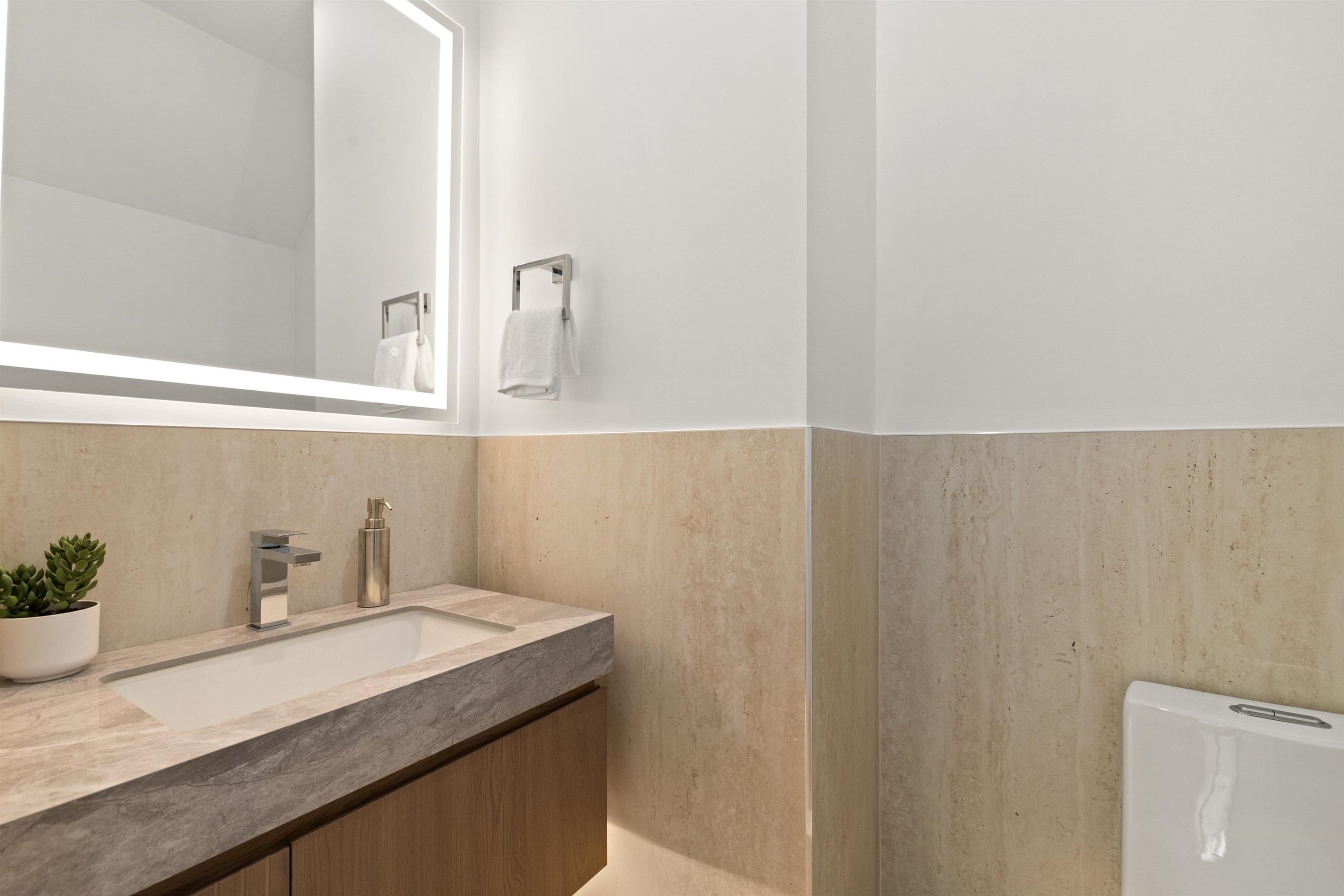 85 SHERMAN PL Unit: Residence 2