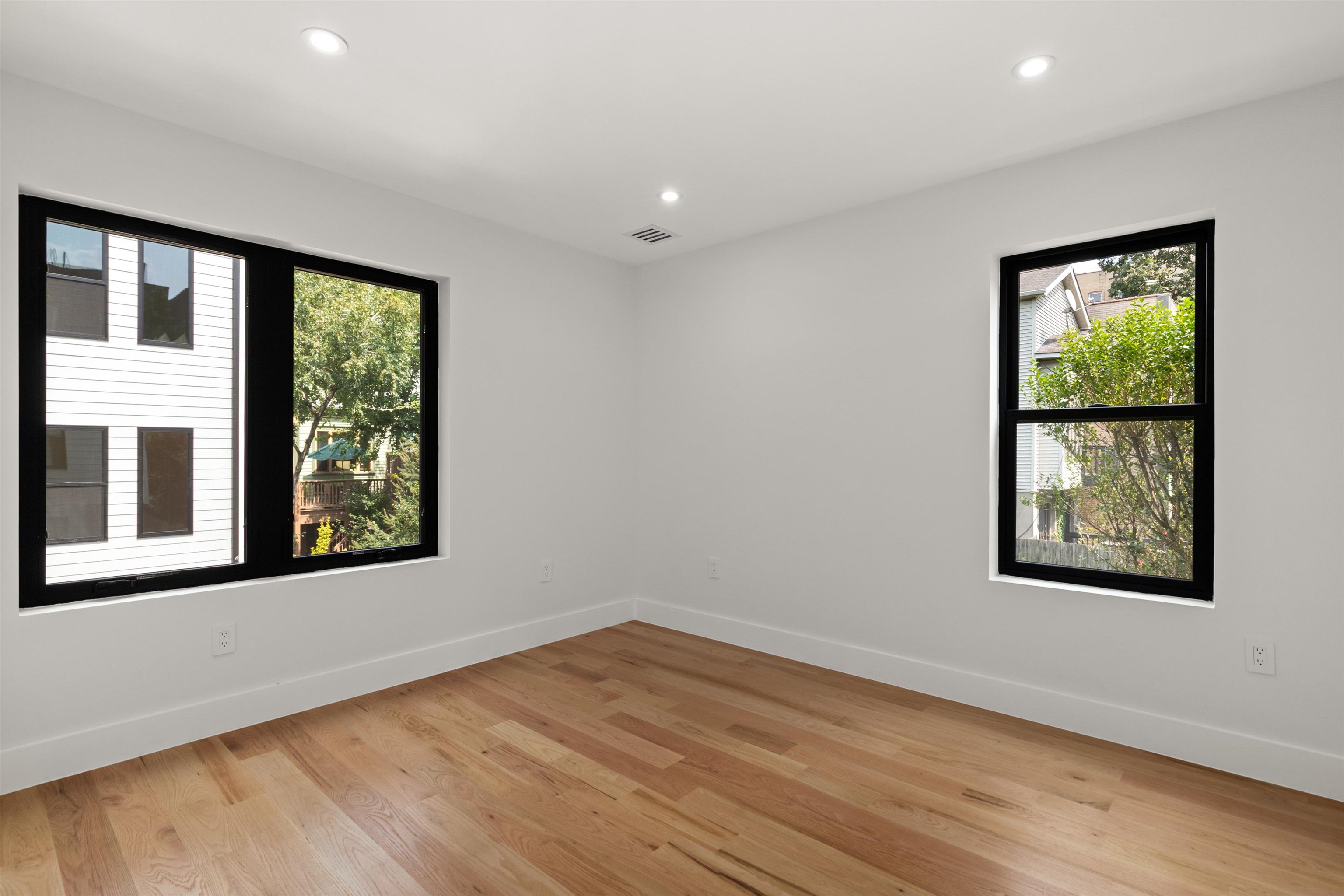 85 SHERMAN PL Unit: Package Deal