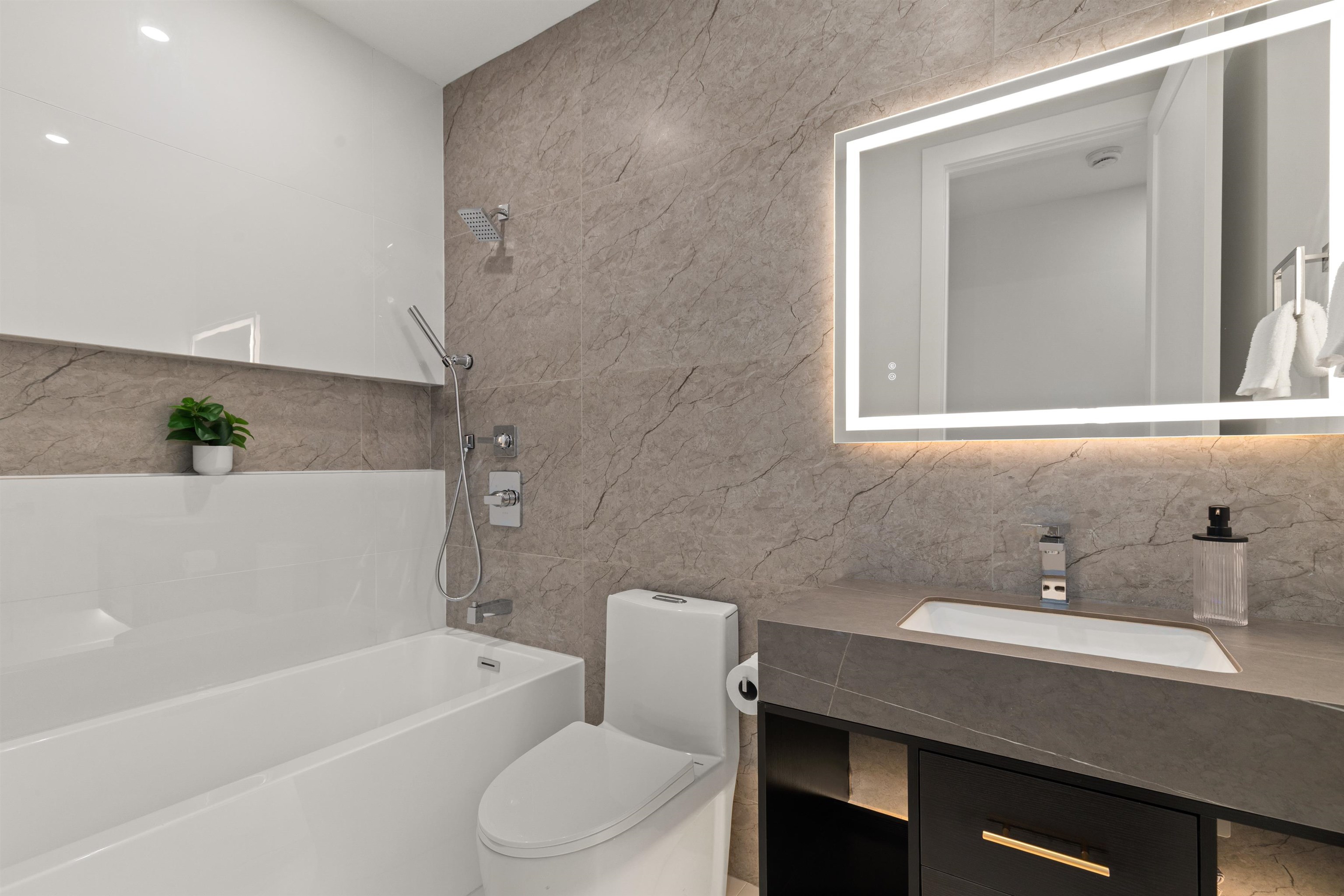 85 SHERMAN PL Unit: Package Deal
