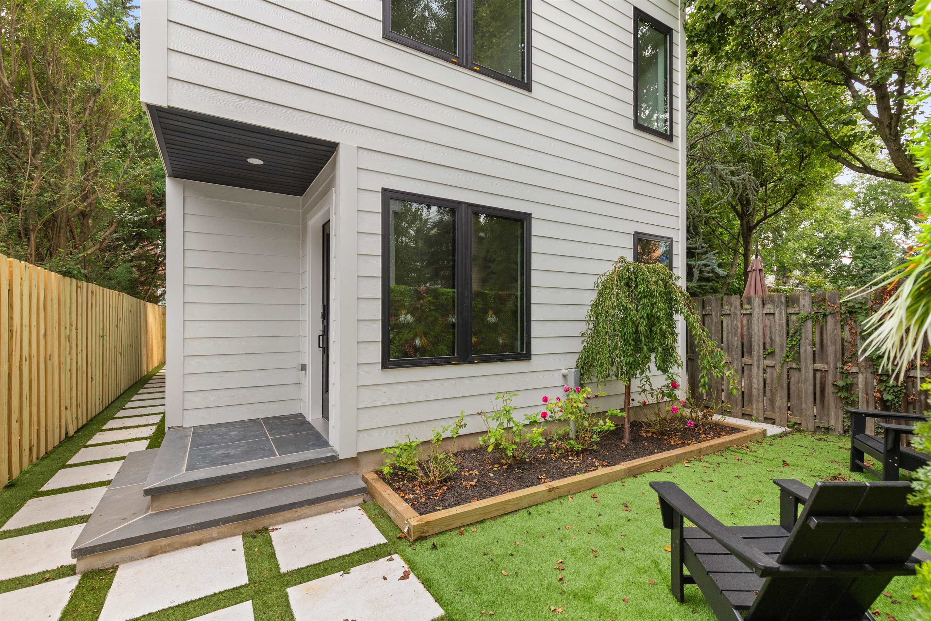 85 SHERMAN PL Unit: Package Deal
