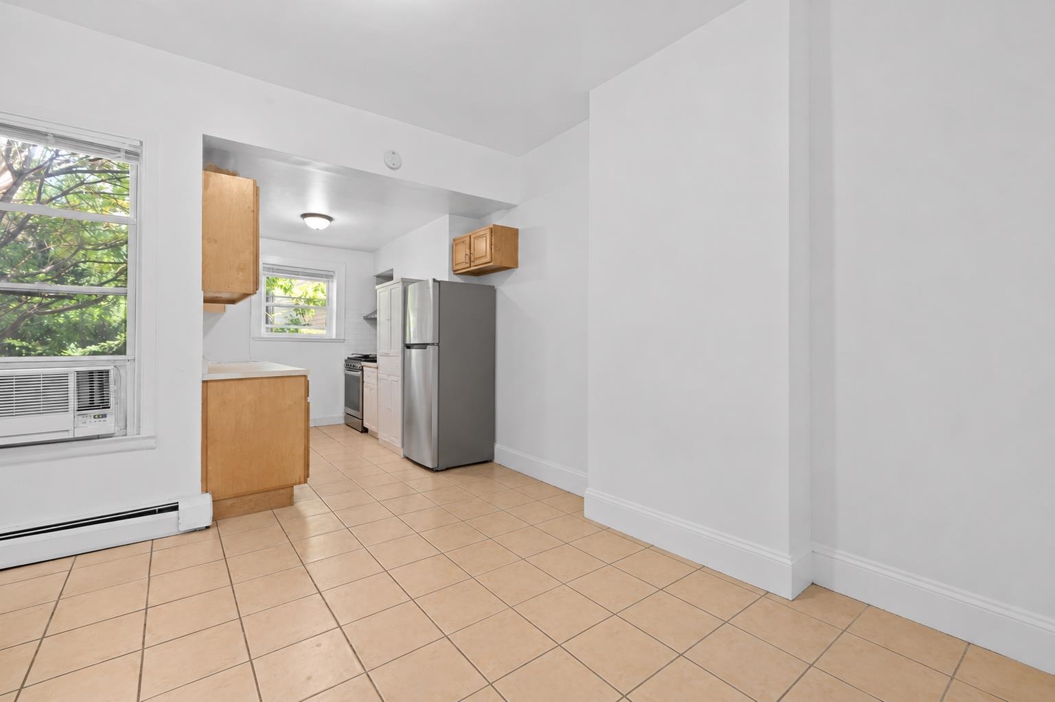 86 GRIFFITH ST Unit: 2