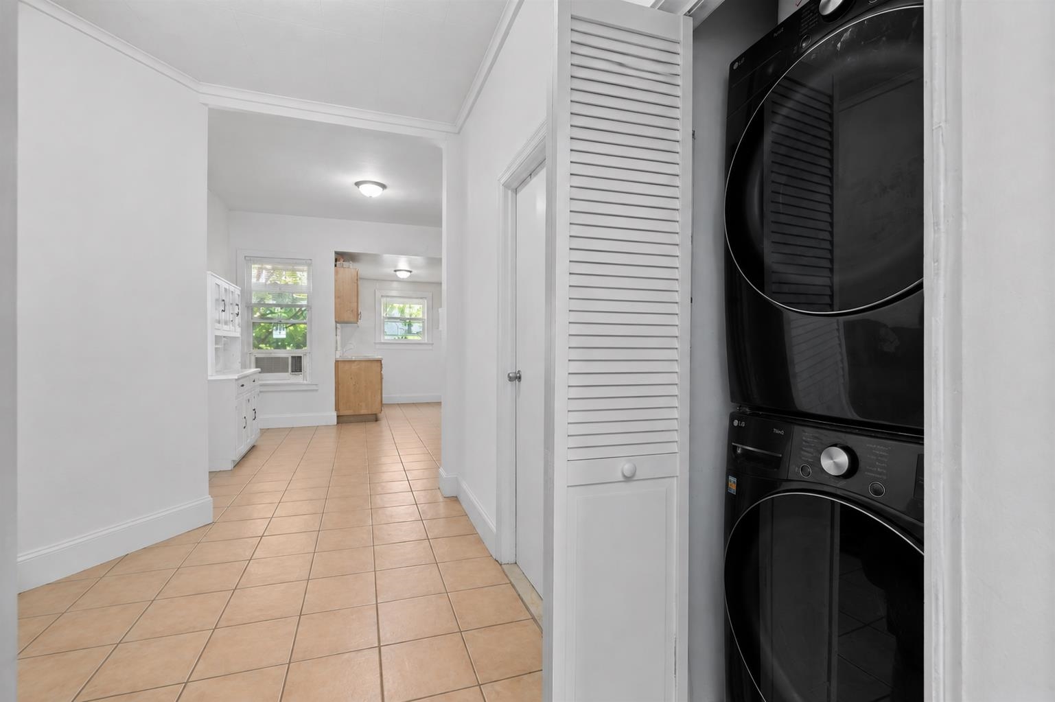 86 GRIFFITH ST Unit: 2