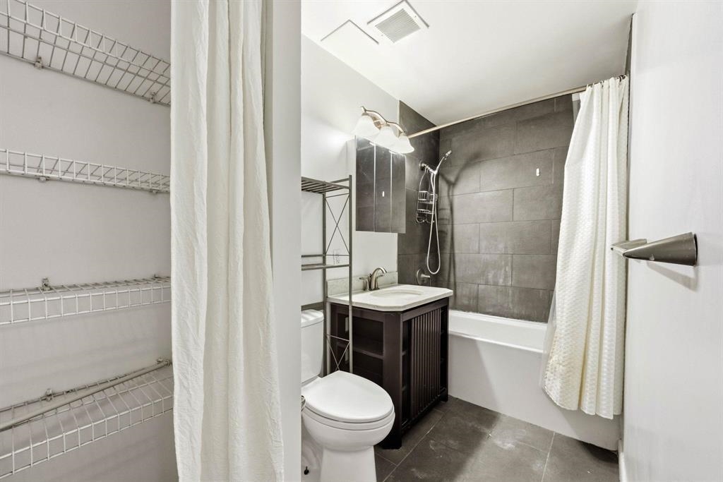 158 WAYNE ST Unit: 325A