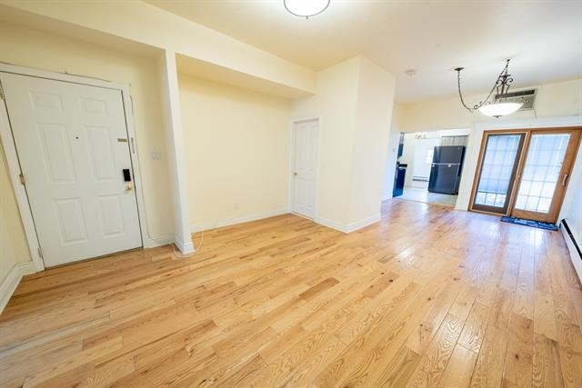 32 46TH ST