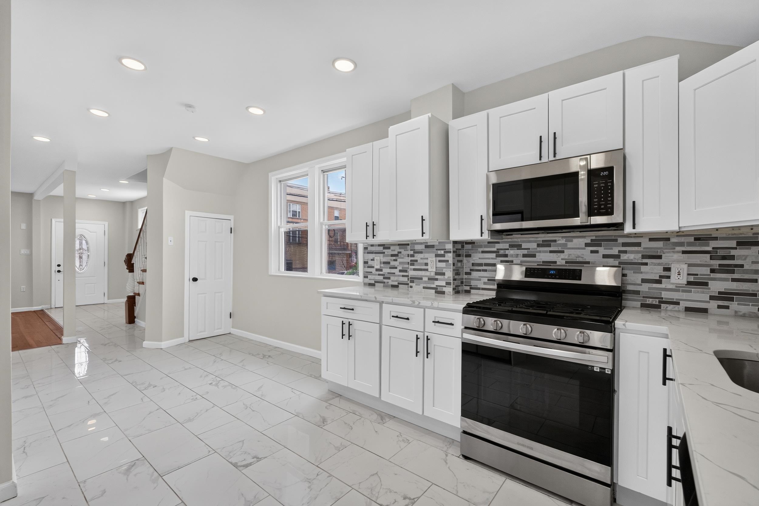 47 WEST 51ST ST