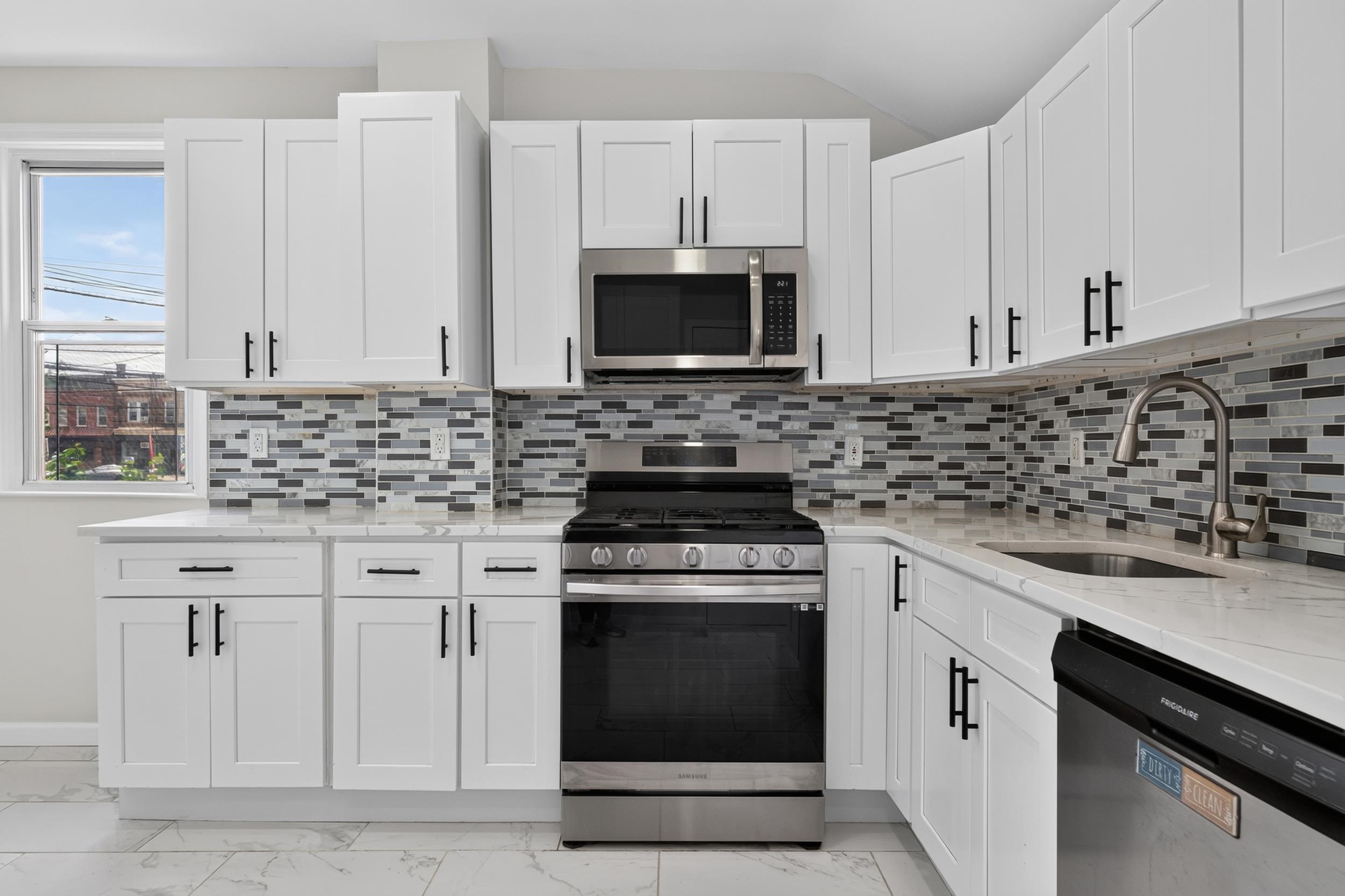 47 WEST 51ST ST