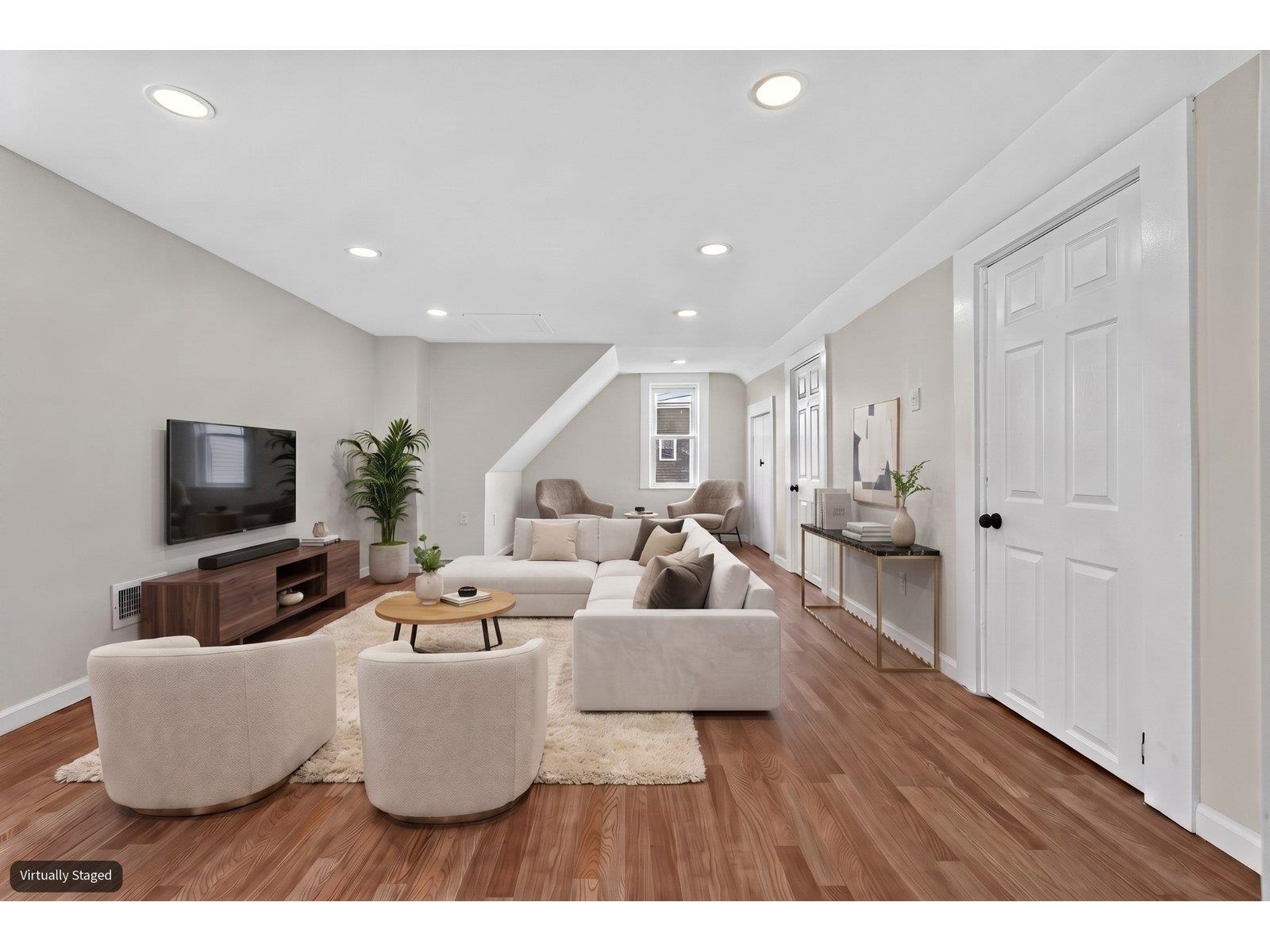 47 WEST 51ST ST