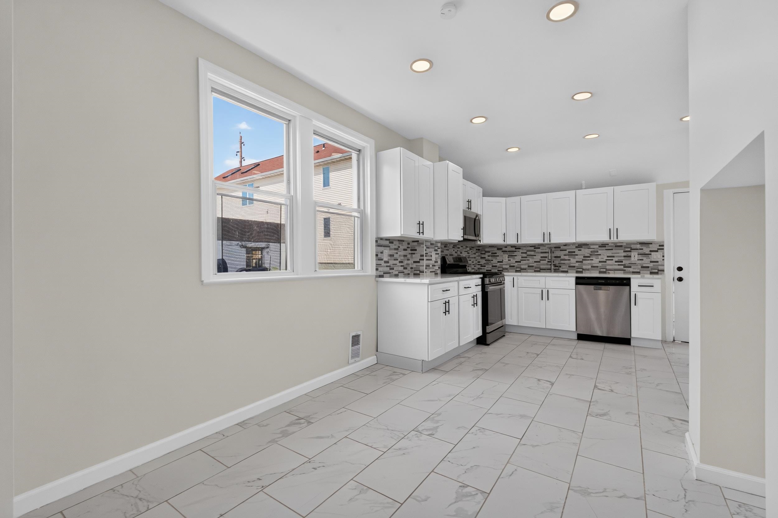 47 WEST 51ST ST