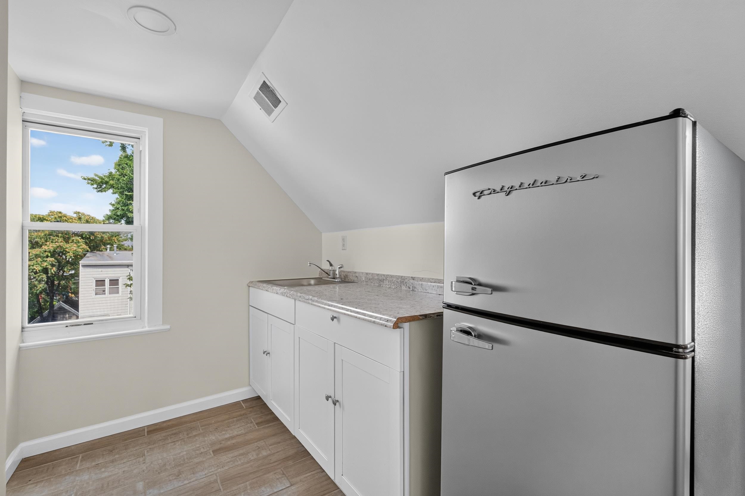 47 WEST 51ST ST