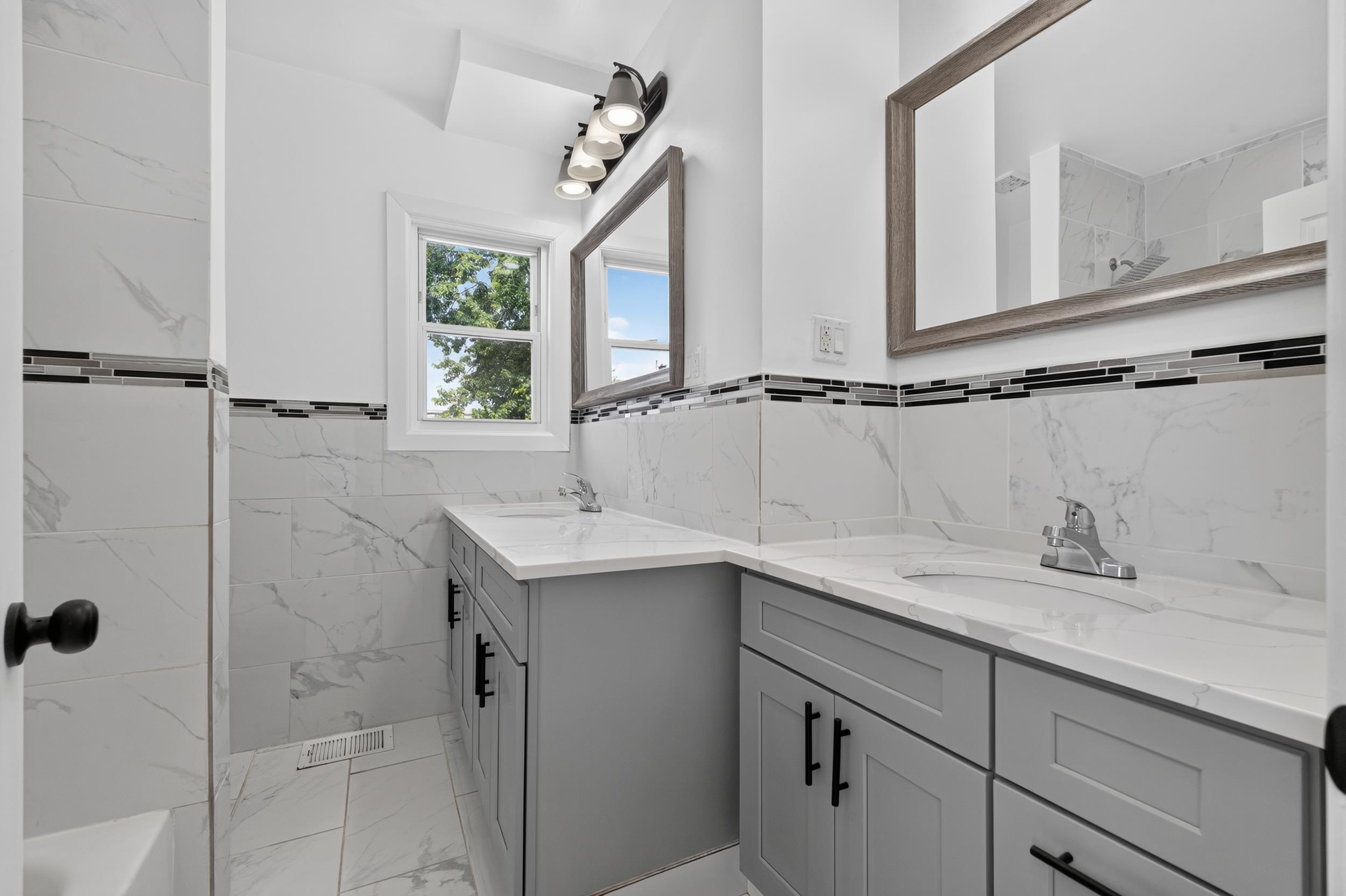 47 WEST 51ST ST
