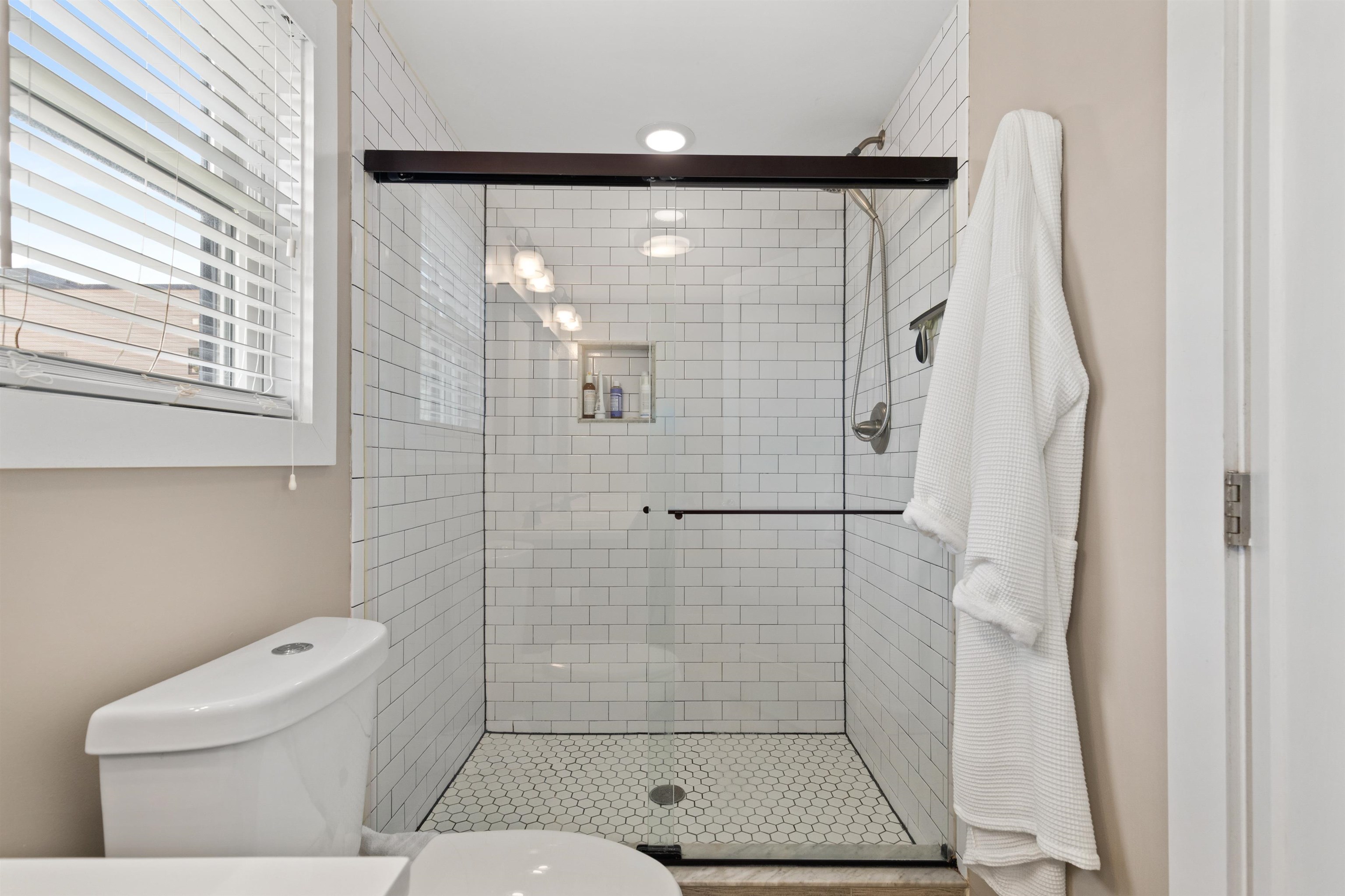 48 WEST 18TH ST