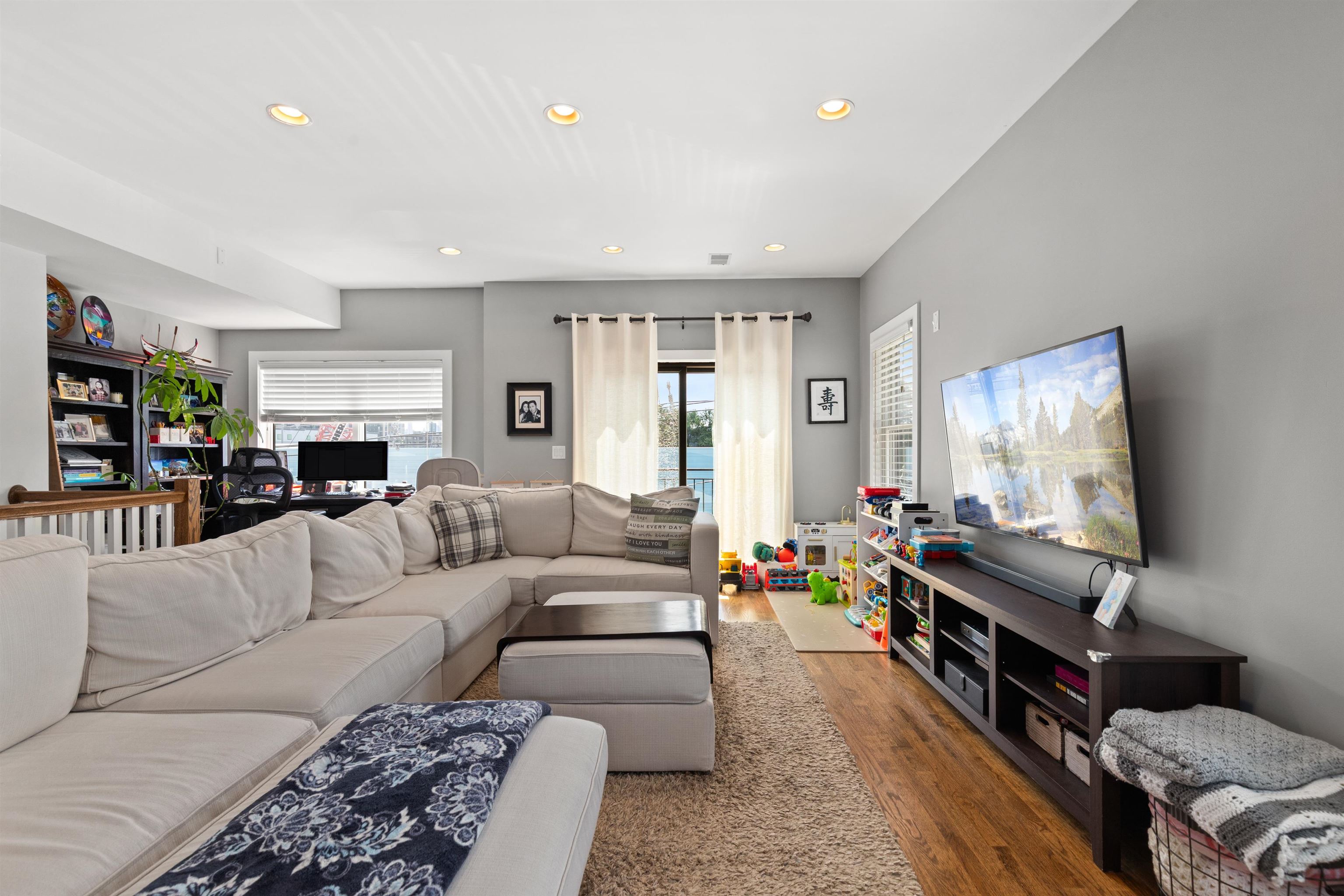 48 WEST 18TH ST