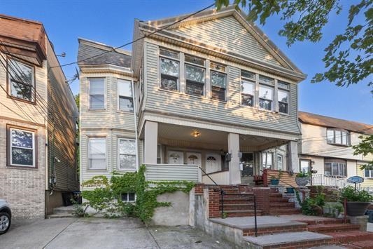 342 AVENUE E Unit: 2