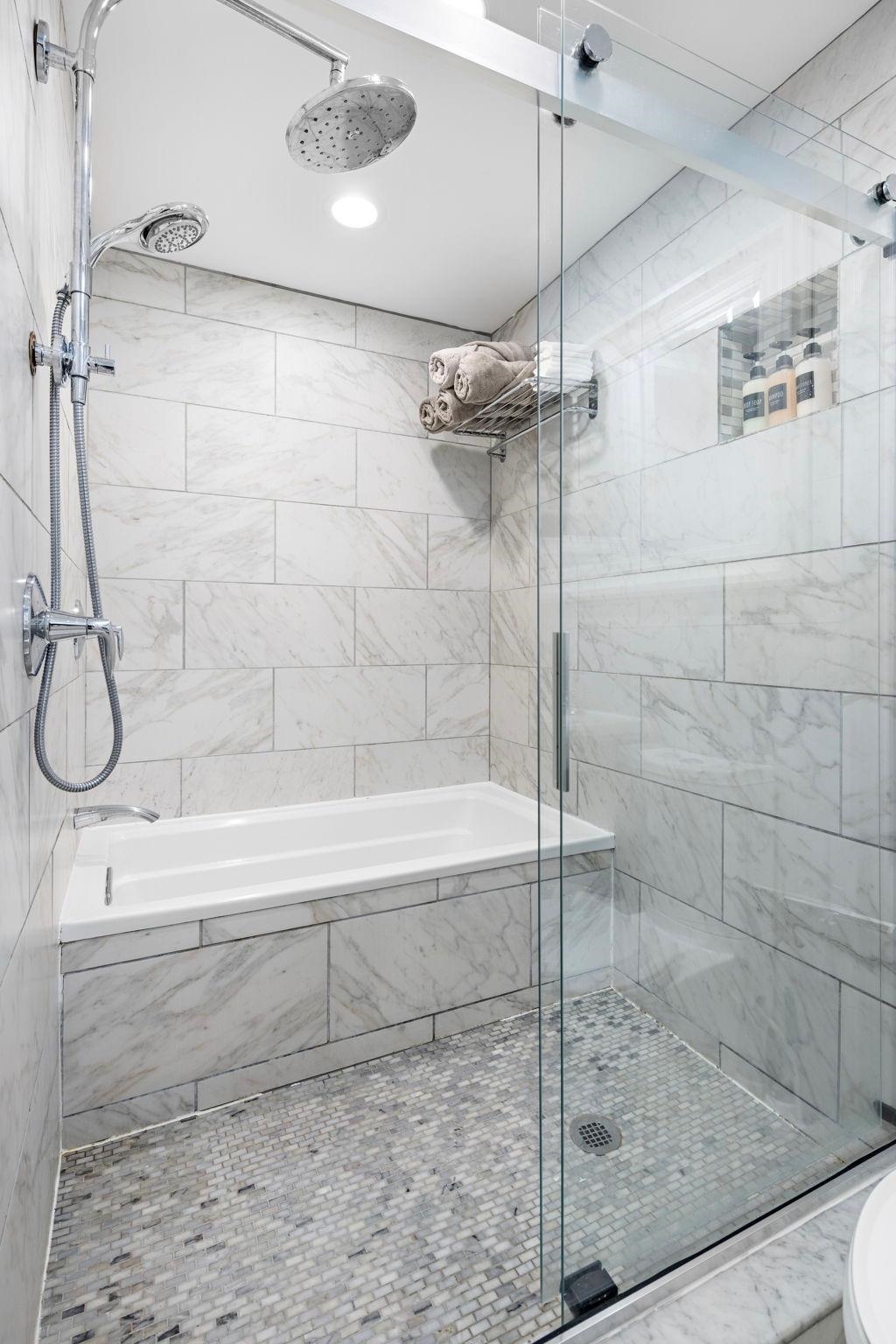 137 WEST 15TH ST Unit: G