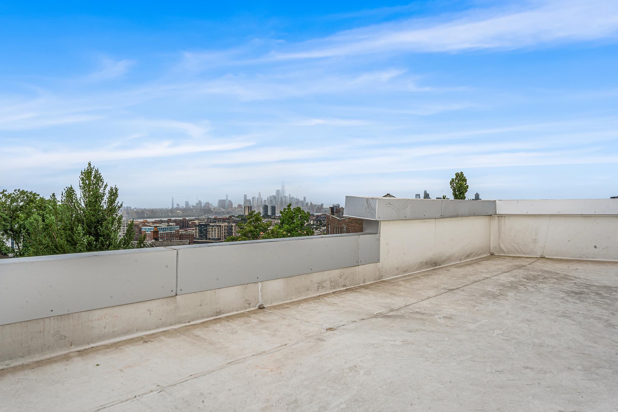 1601 MANHATTAN AVE Unit: 203