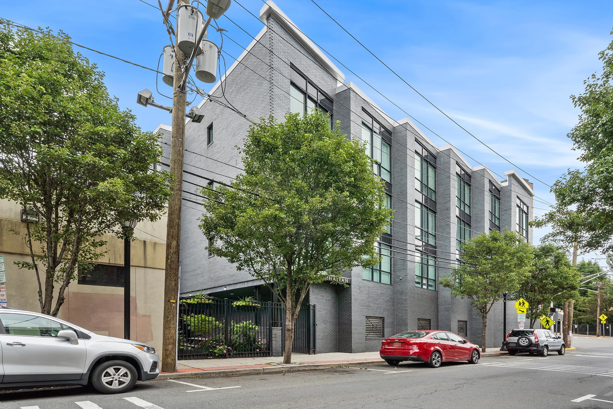 1601 MANHATTAN AVE Unit: 203