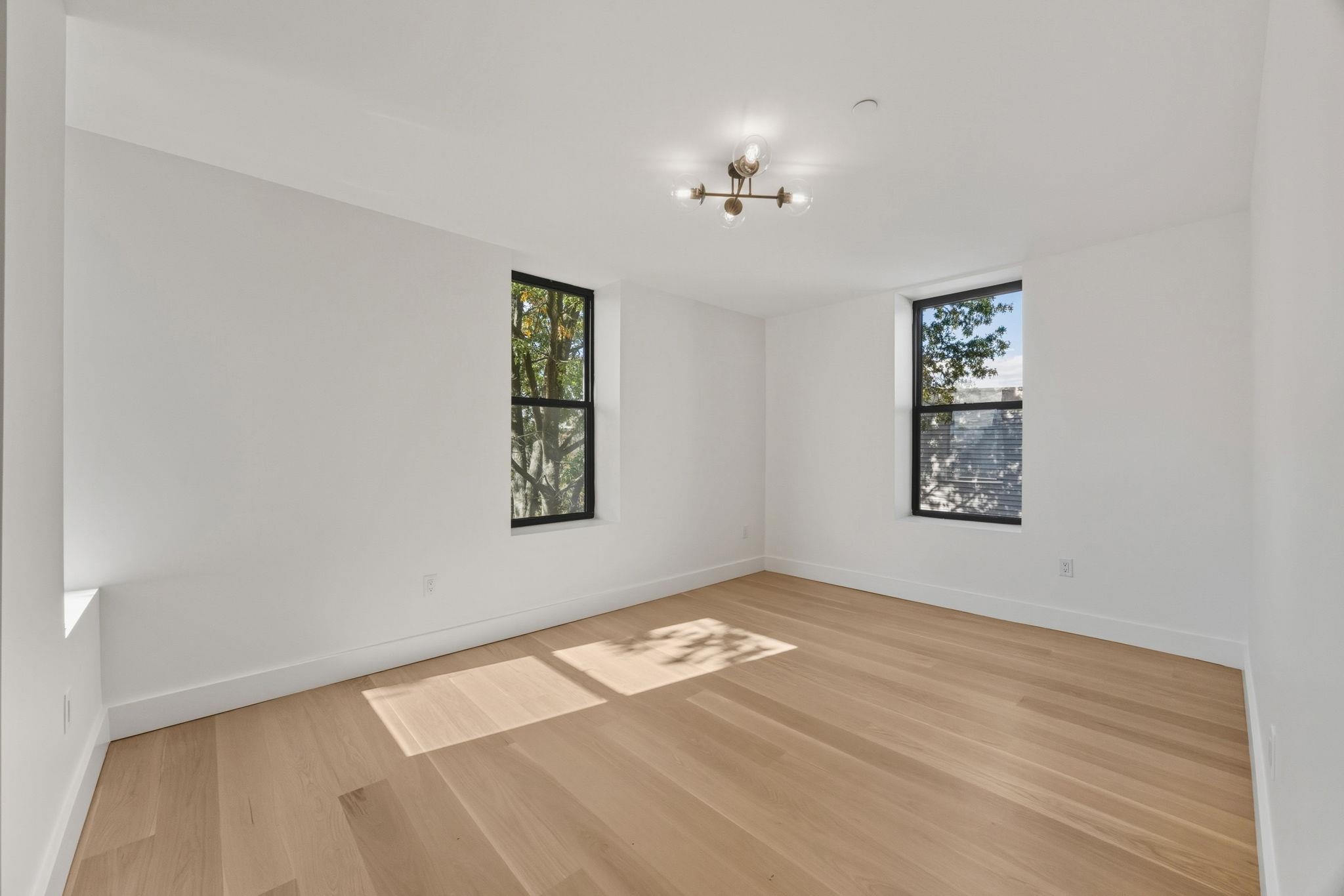 166 HANCOCK AVE Unit: 201
