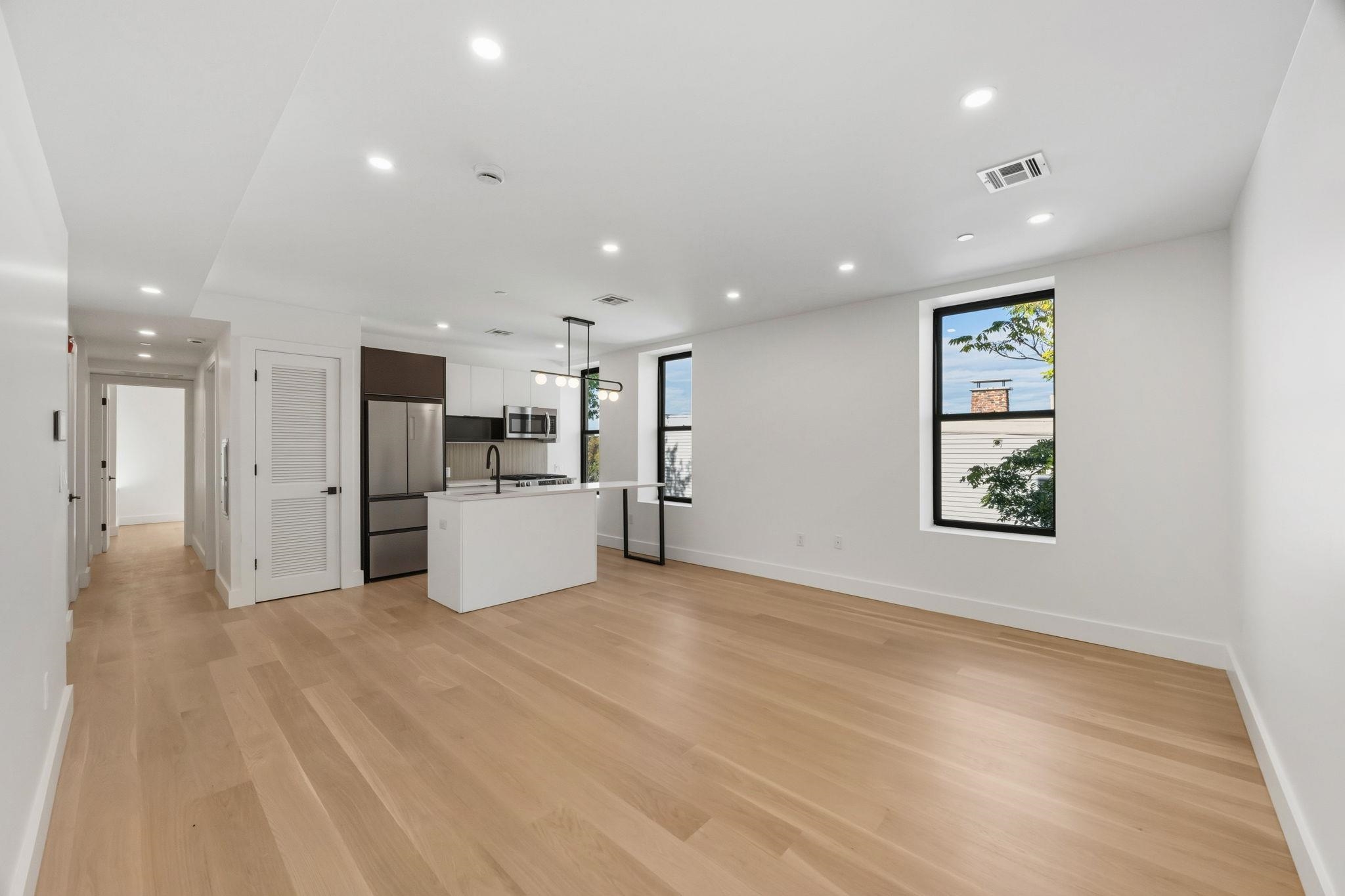 166 HANCOCK AVE Unit: 201