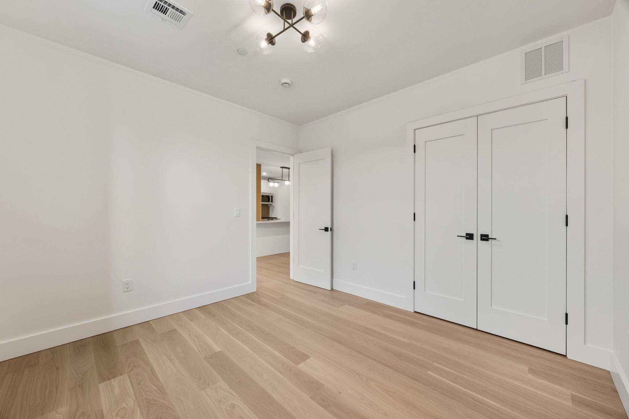 166 HANCOCK AVE Unit: 202