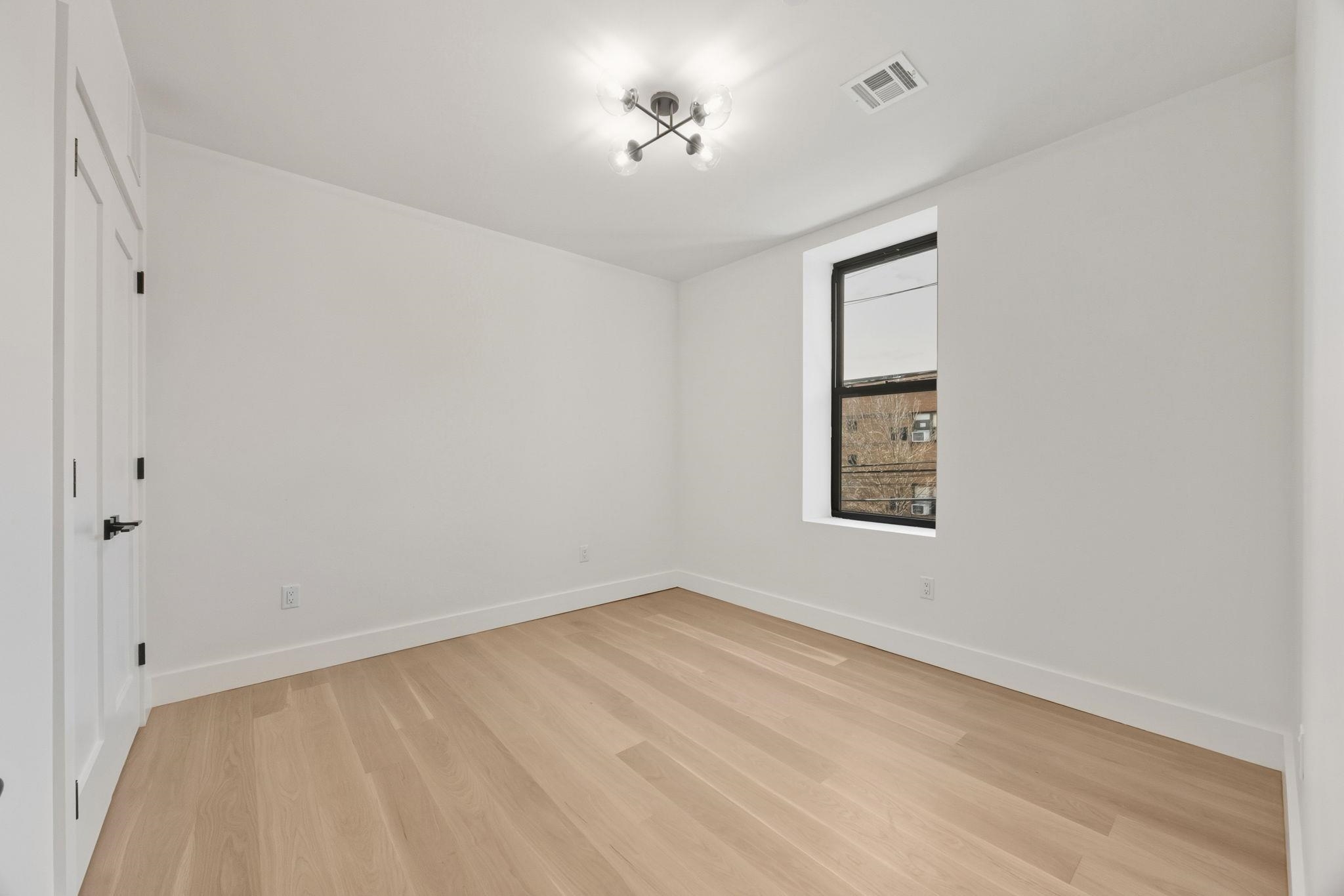 166 HANCOCK AVE Unit: 202