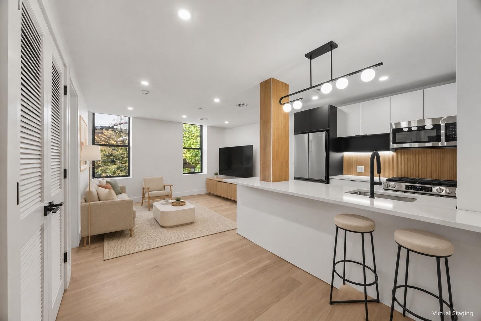 166 HANCOCK AVE Unit: 202