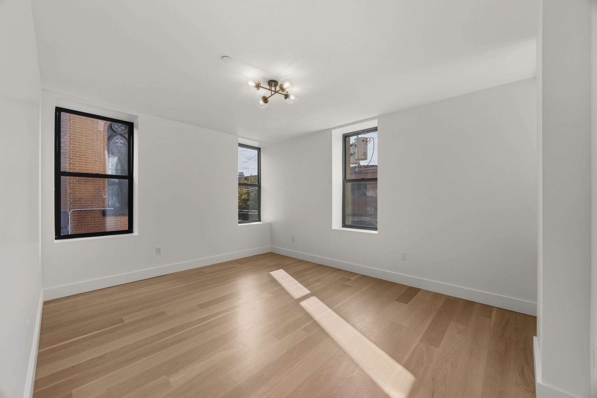 166 HANCOCK AVE Unit: 203