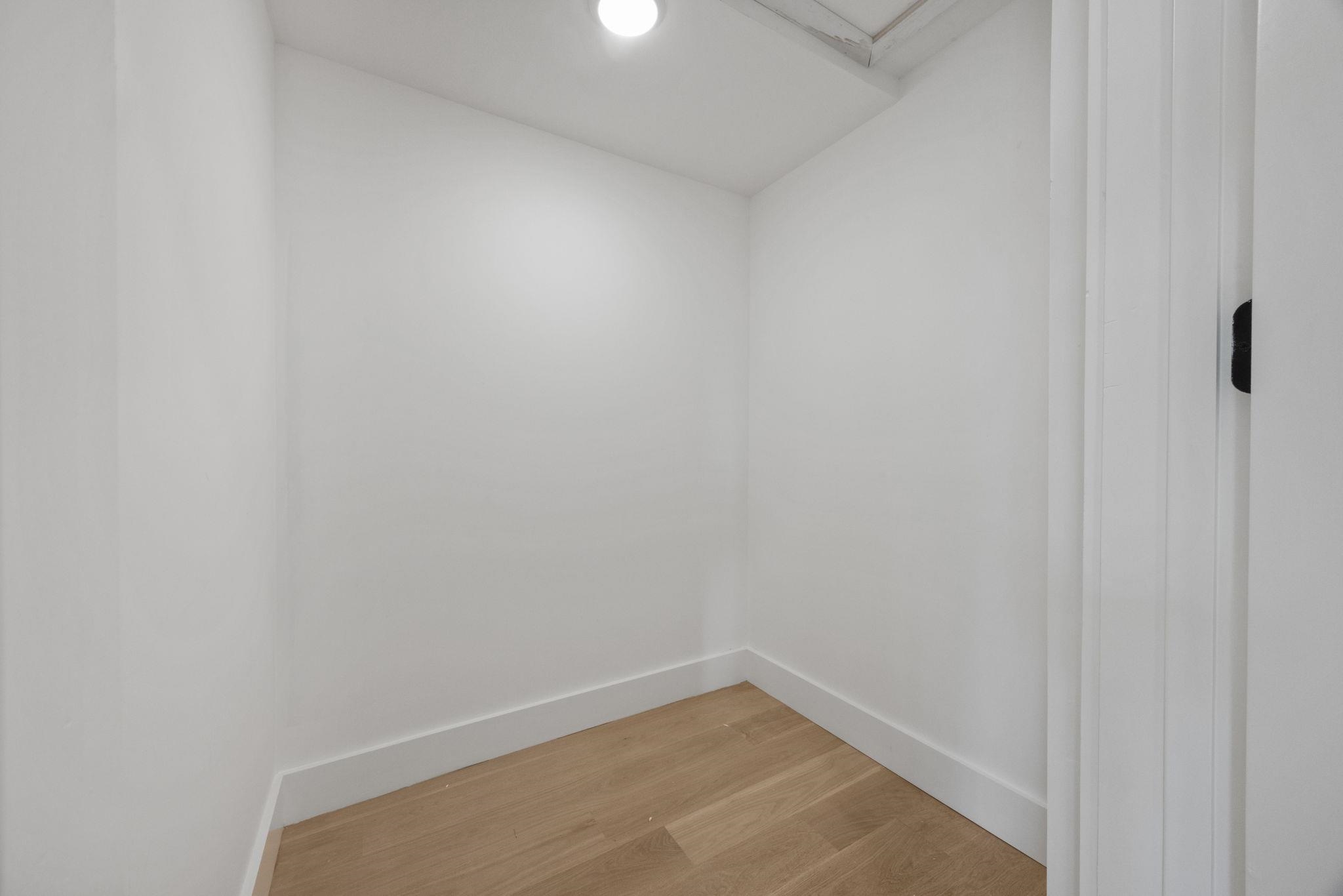 166 HANCOCK AVE Unit: 203