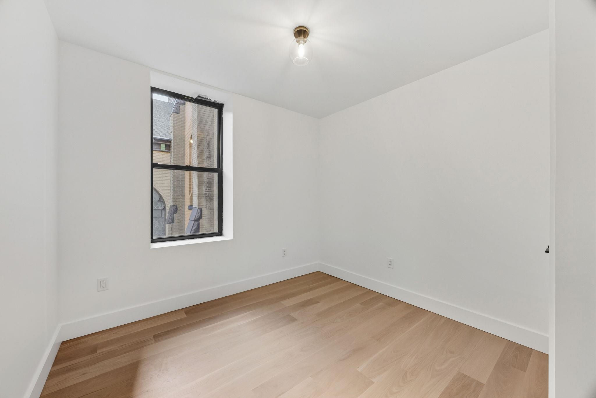 166 HANCOCK AVE Unit: 203