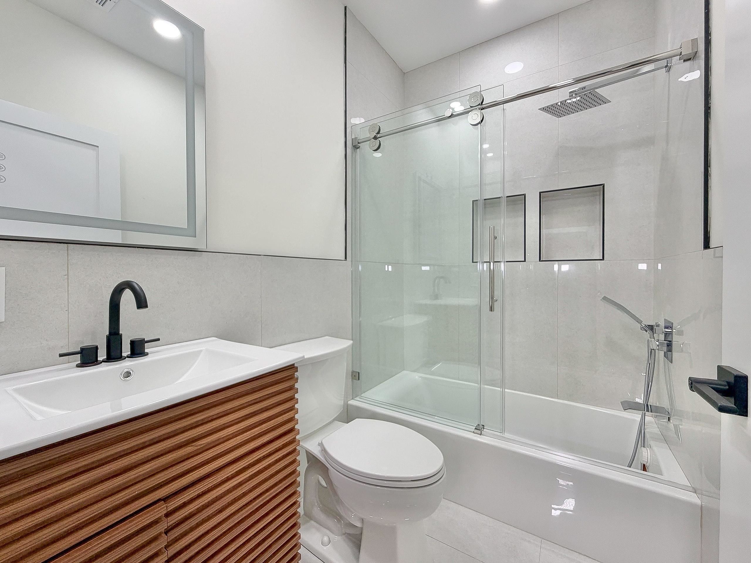 1902 JOHN F KENNEDY BLVD Unit: 4