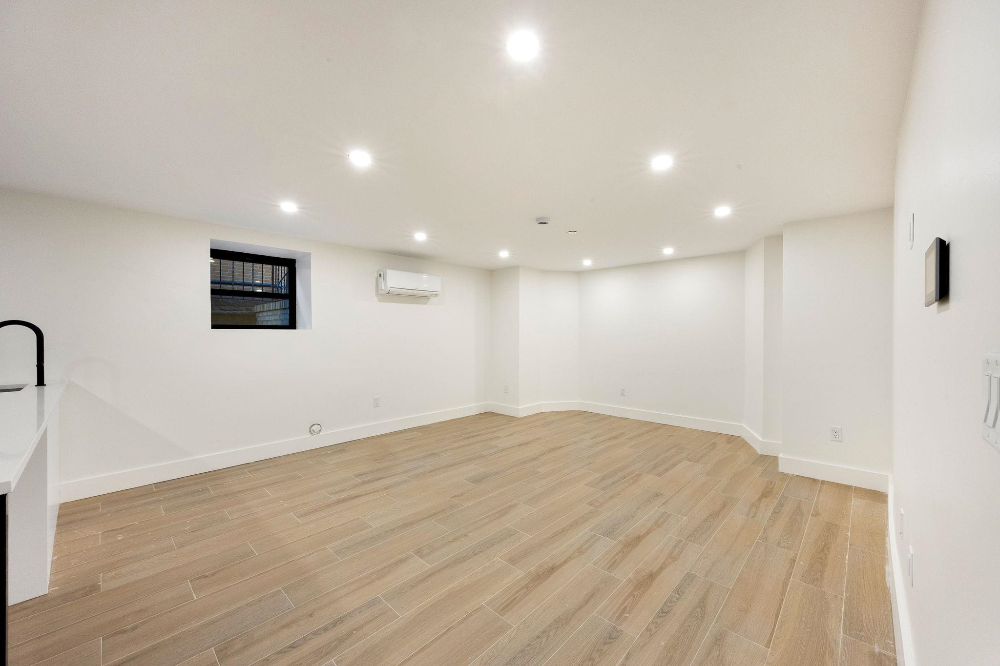 166 HANCOCK AVE Unit: G01