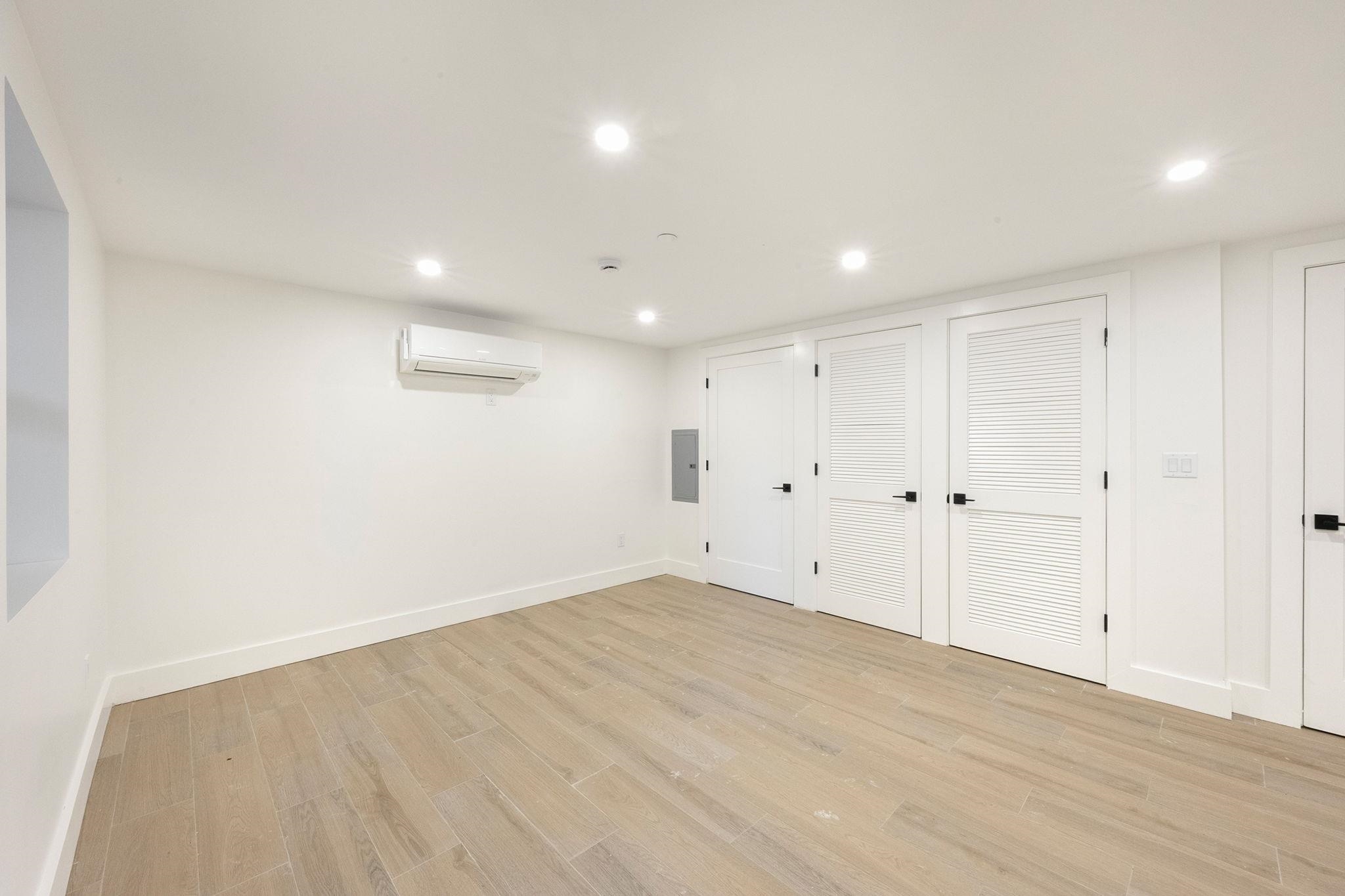 166 HANCOCK AVE Unit: G02
