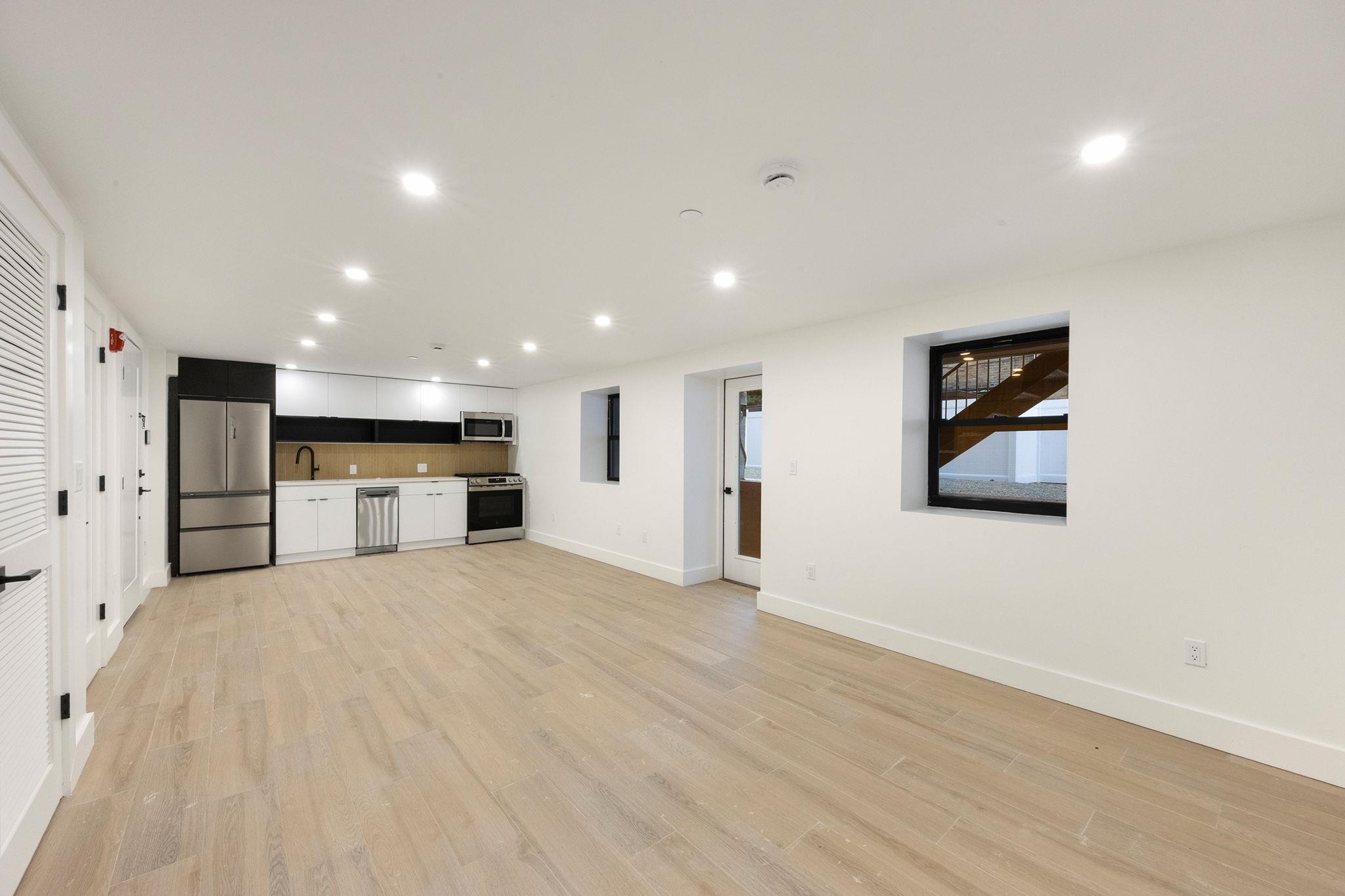 166 HANCOCK AVE Unit: G02