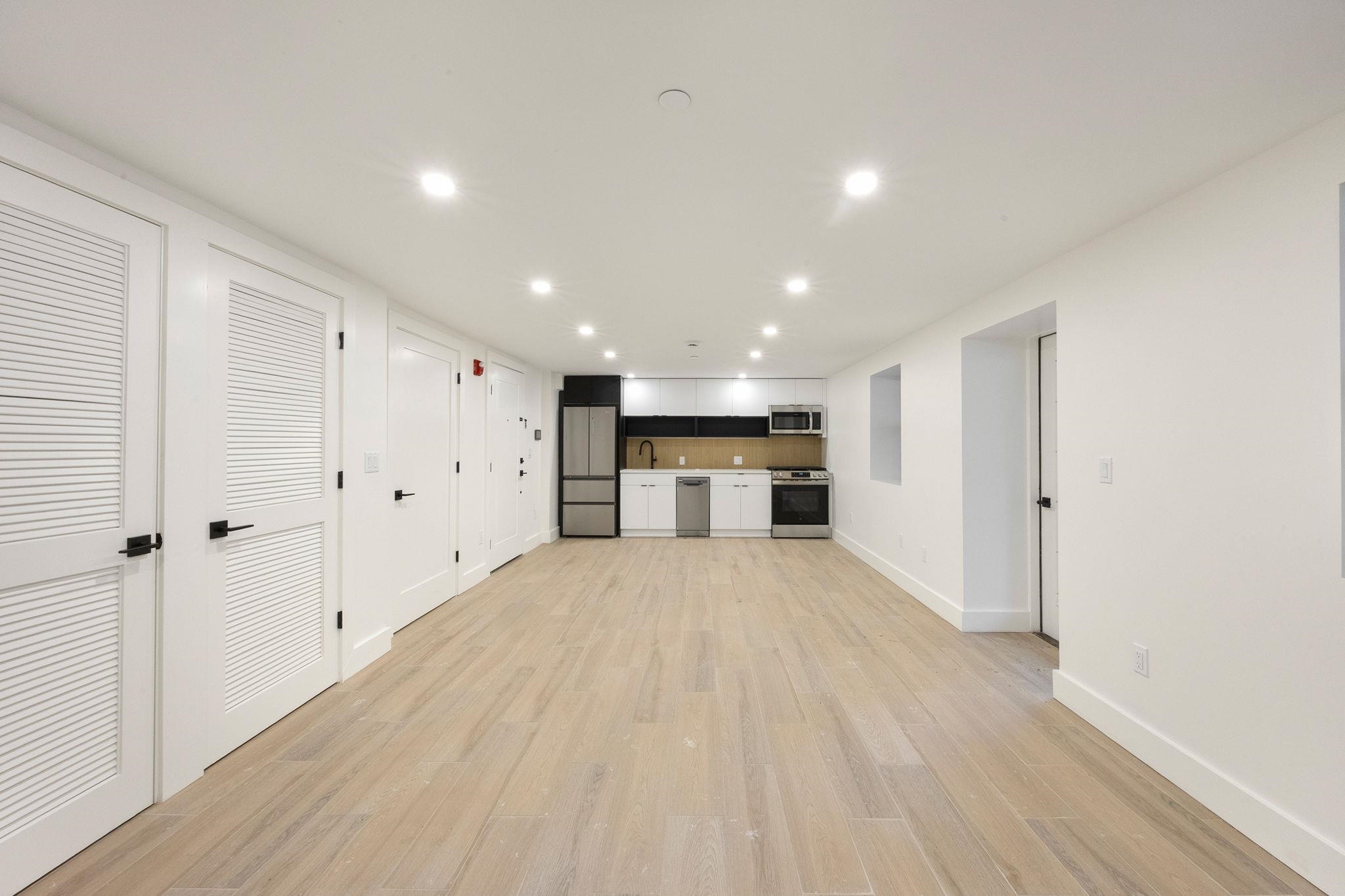 166 HANCOCK AVE Unit: G02