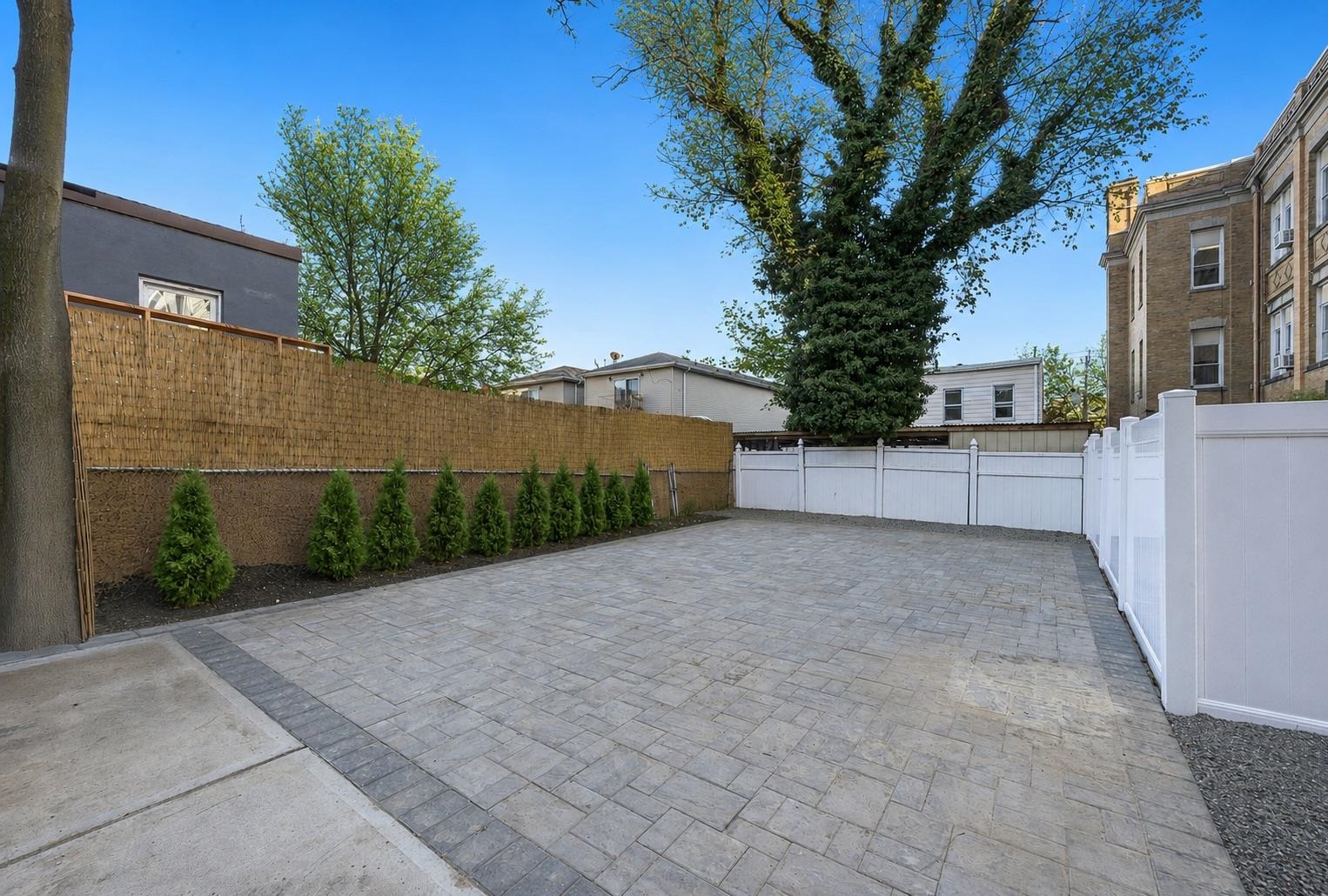 166 HANCOCK AVE Unit: G03