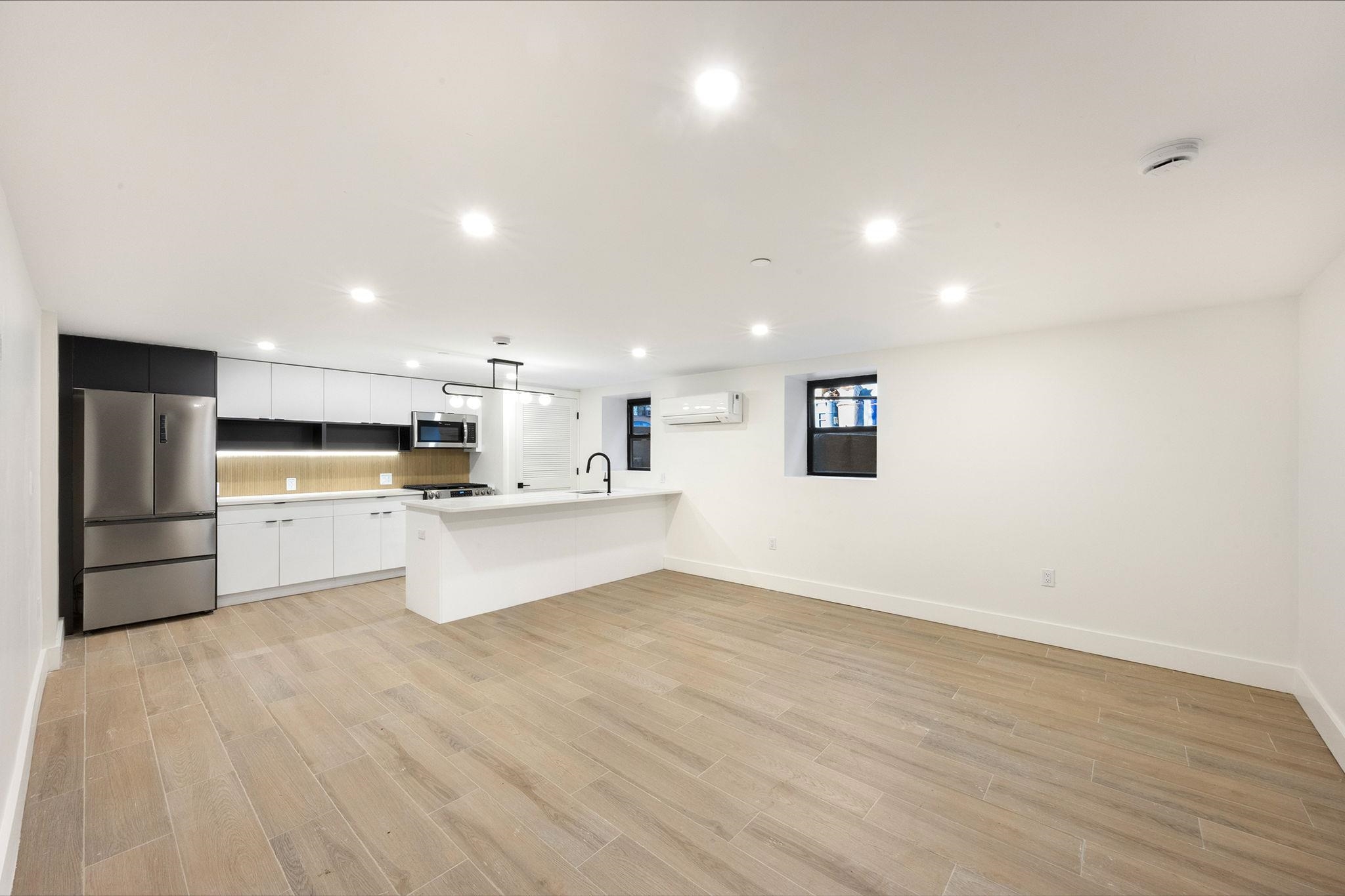 166 HANCOCK AVE Unit: G03