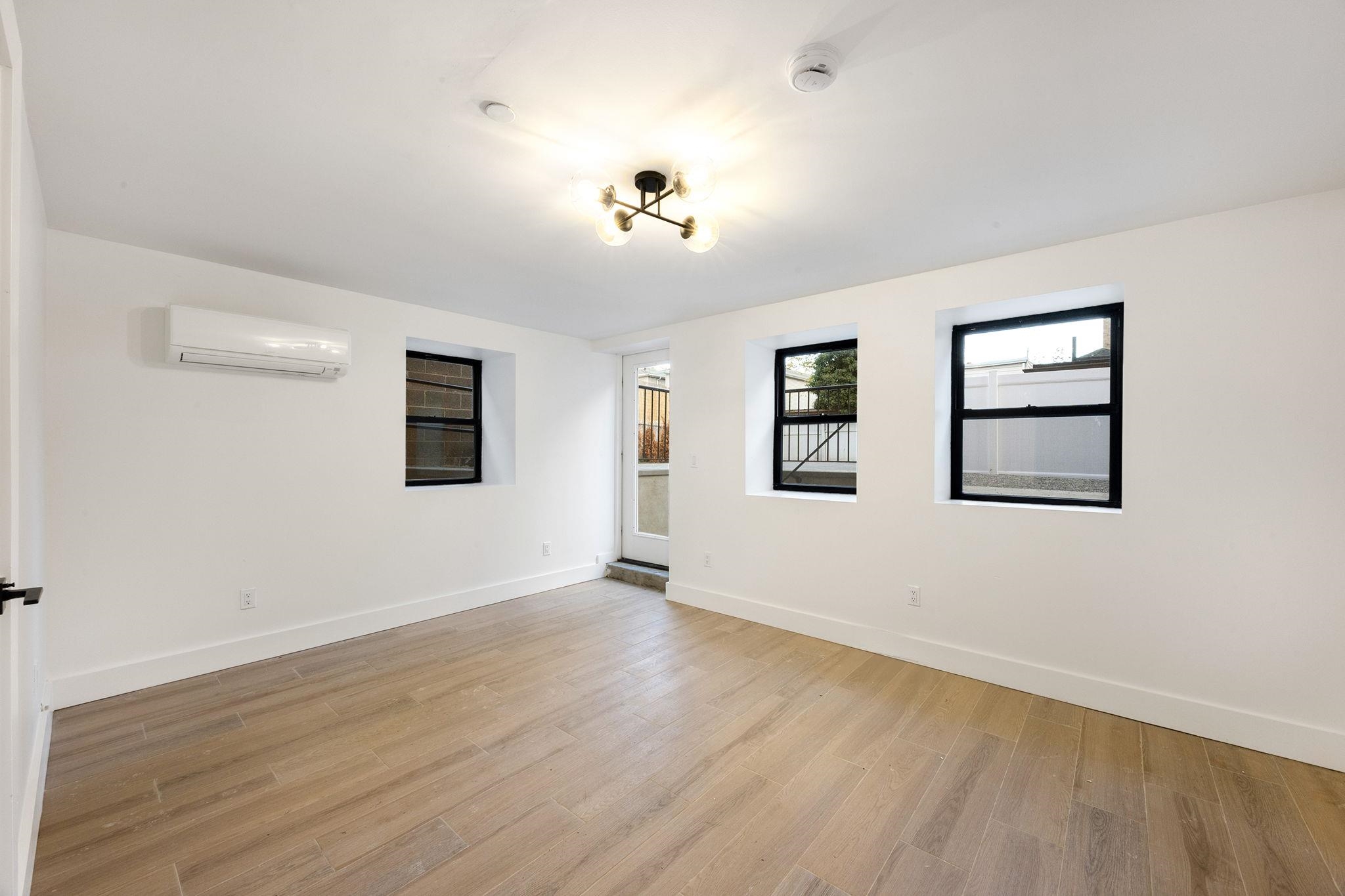 166 HANCOCK AVE Unit: G03