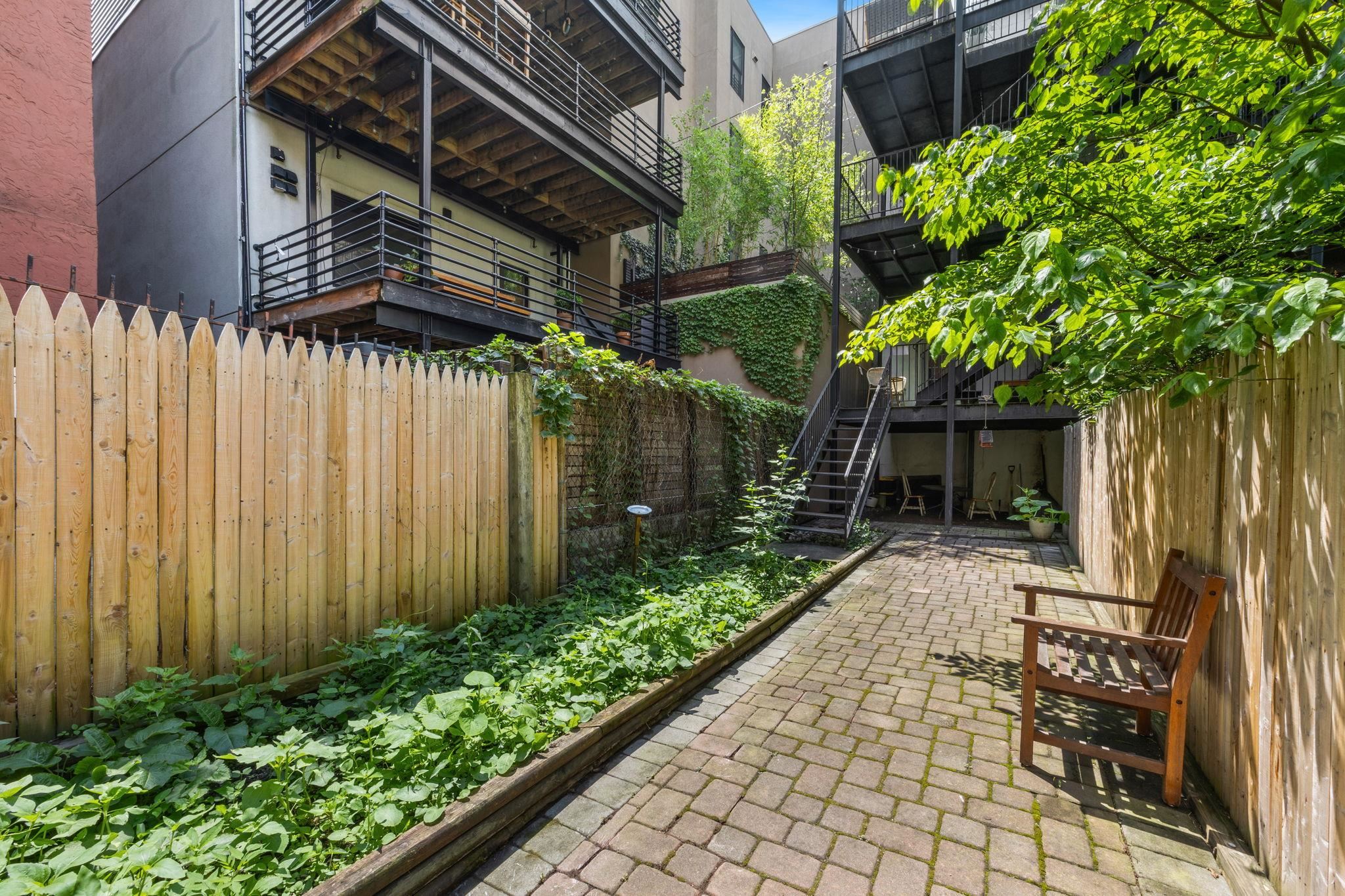 107 HARRISON ST Unit: 2