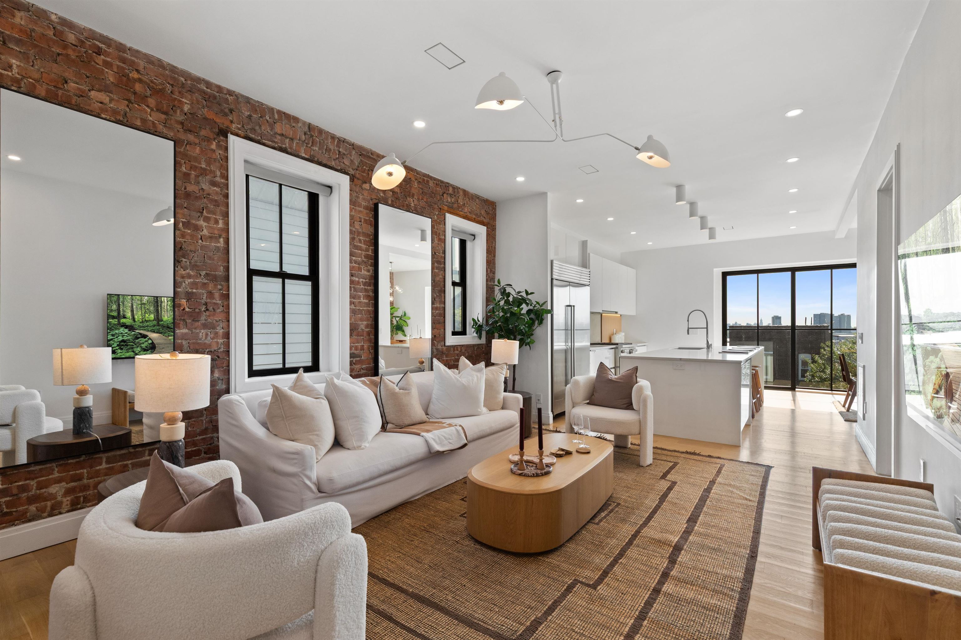 644 PALISADE AVE Unit: 2