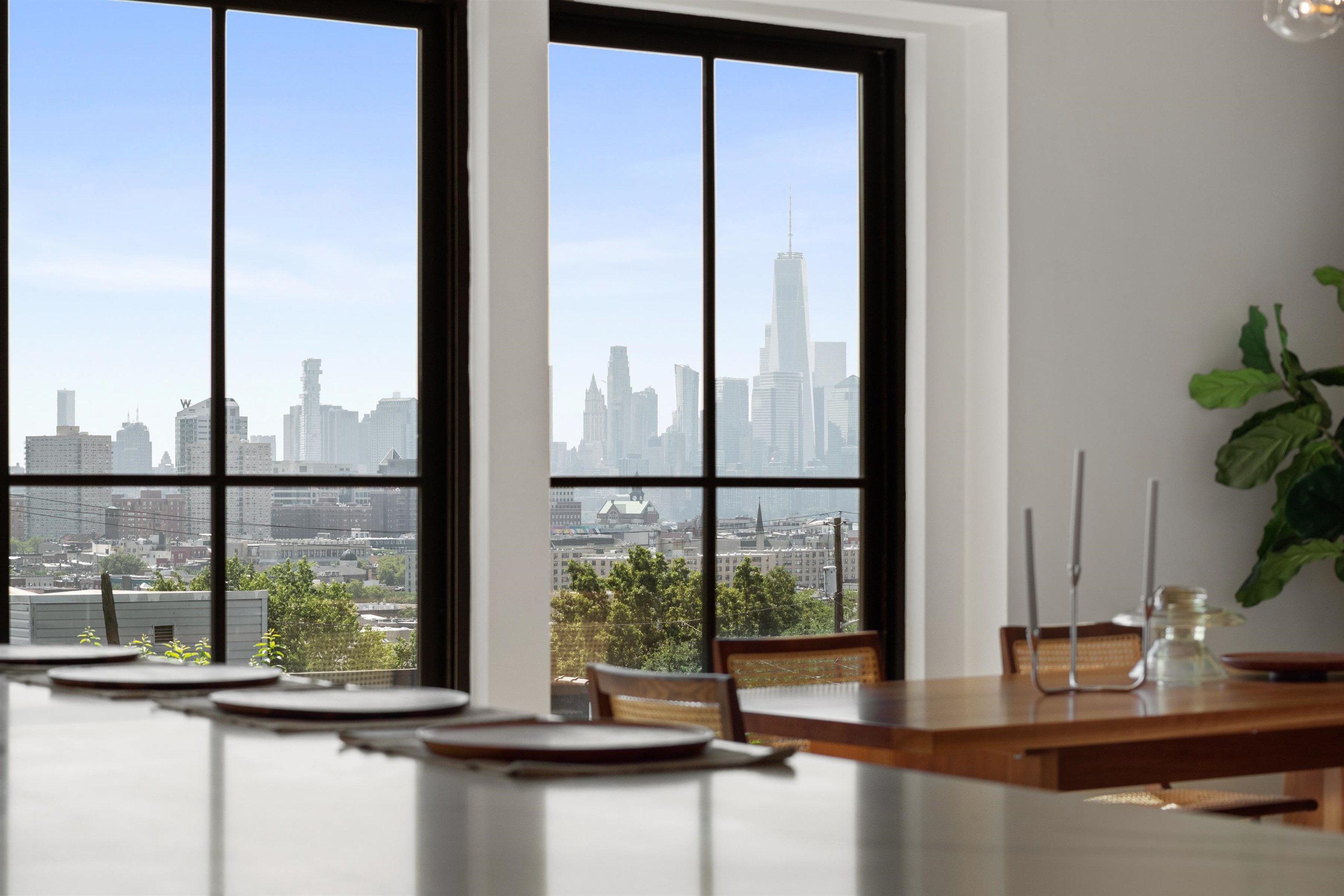 644 PALISADE AVE Unit: 2