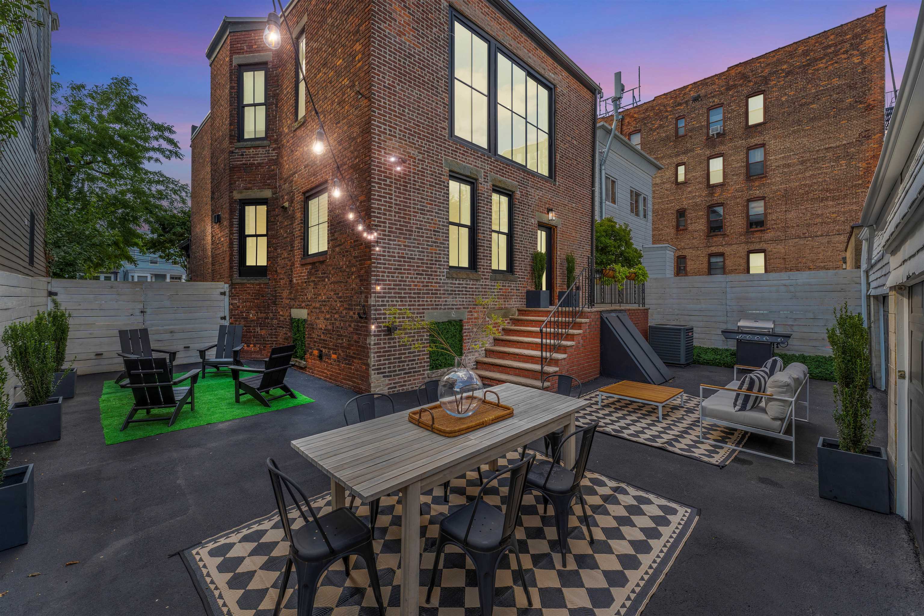 644 PALISADE AVE Unit: 2