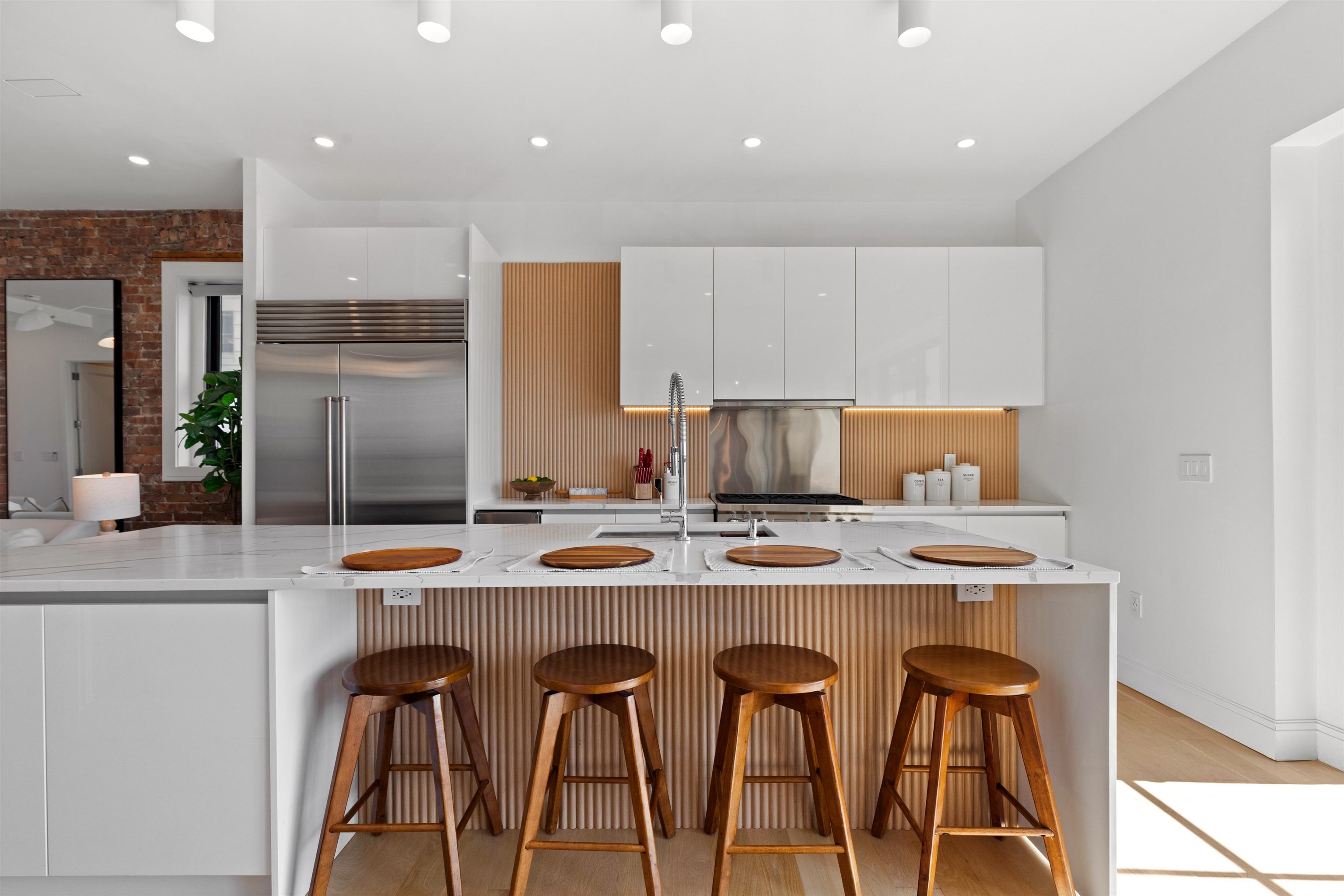644 PALISADE AVE Unit: 2