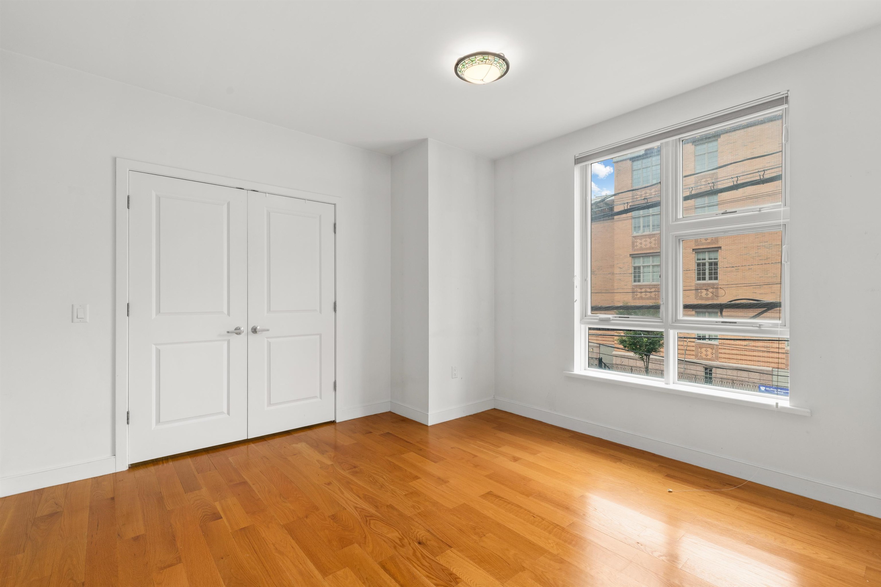 296 GRAND ST Unit: 2