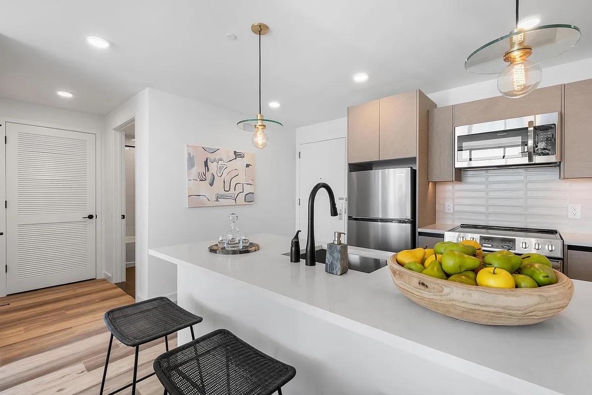 55 JORDAN AVE Unit: 805